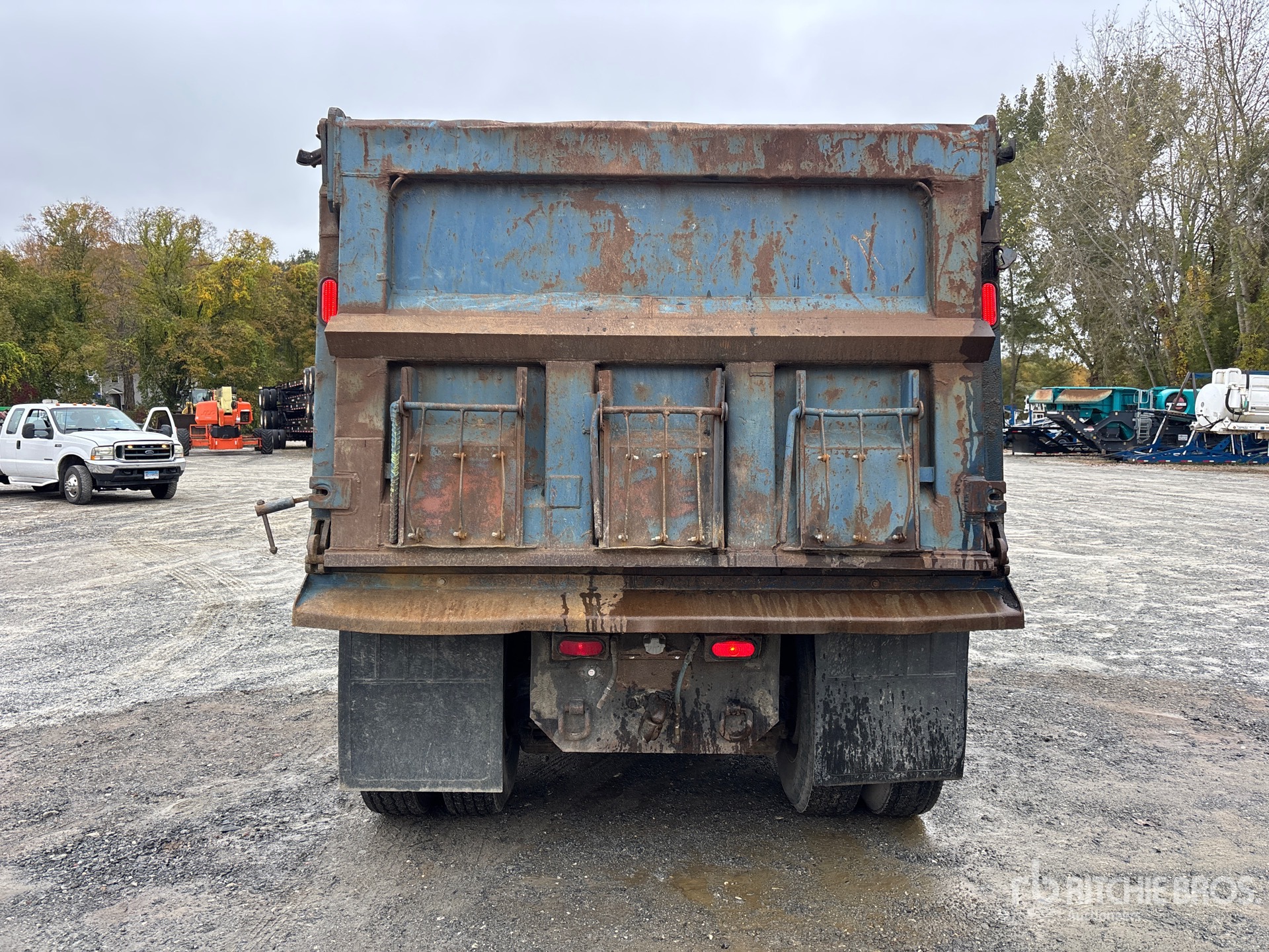 2002 Mack RD688S