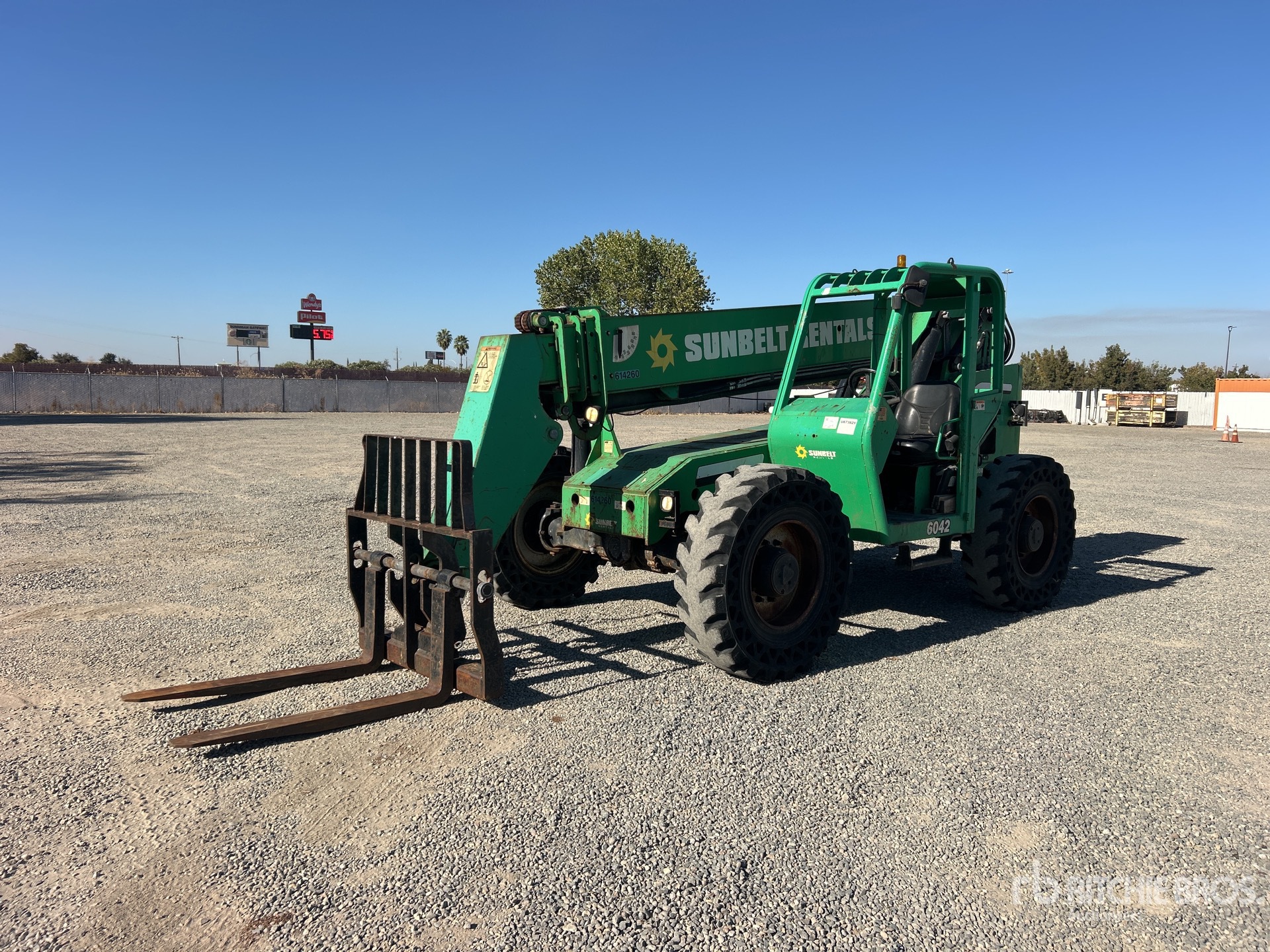 Photo of 2014 Skytrak 6042