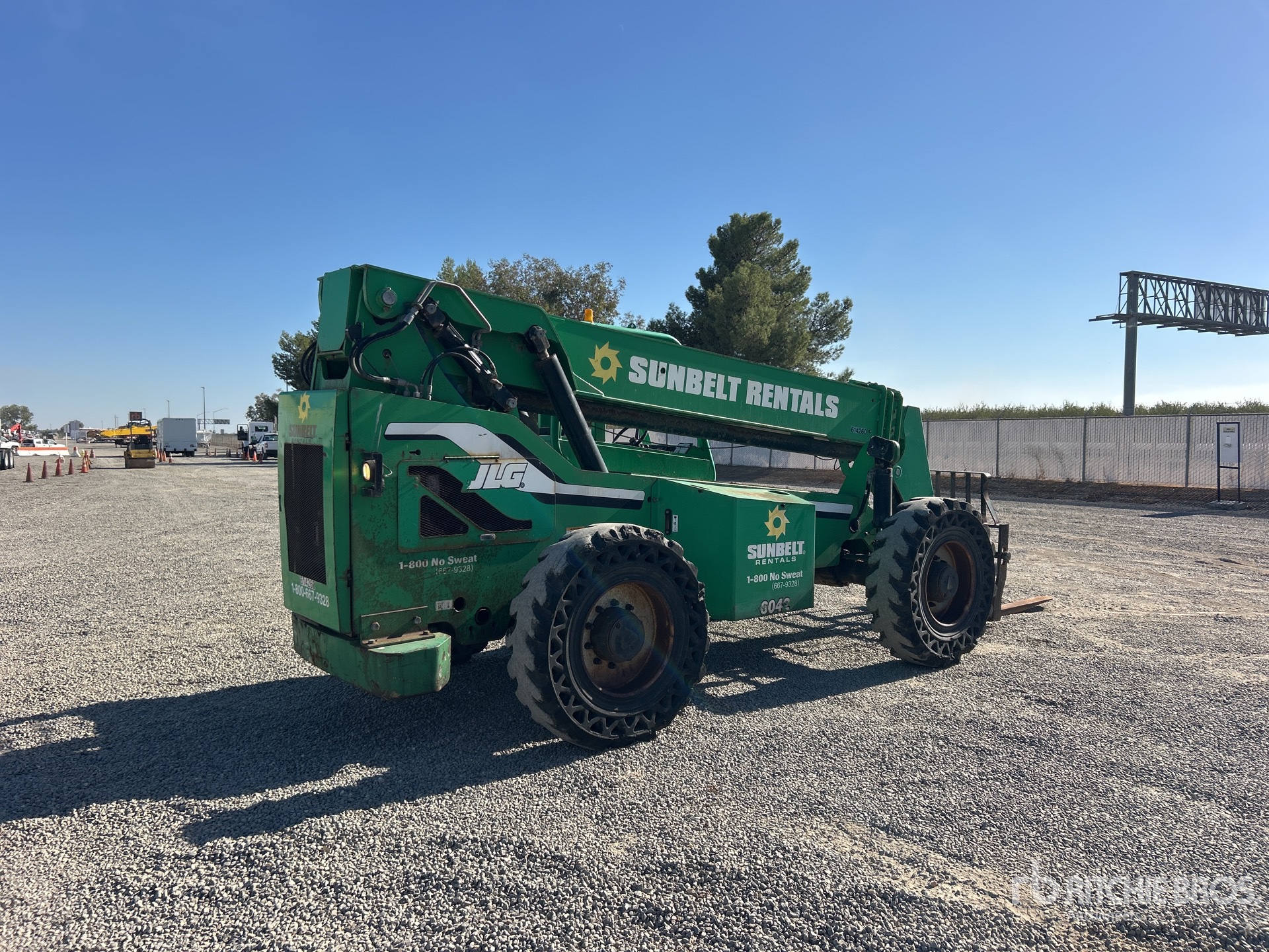 2014 Skytrak 6042