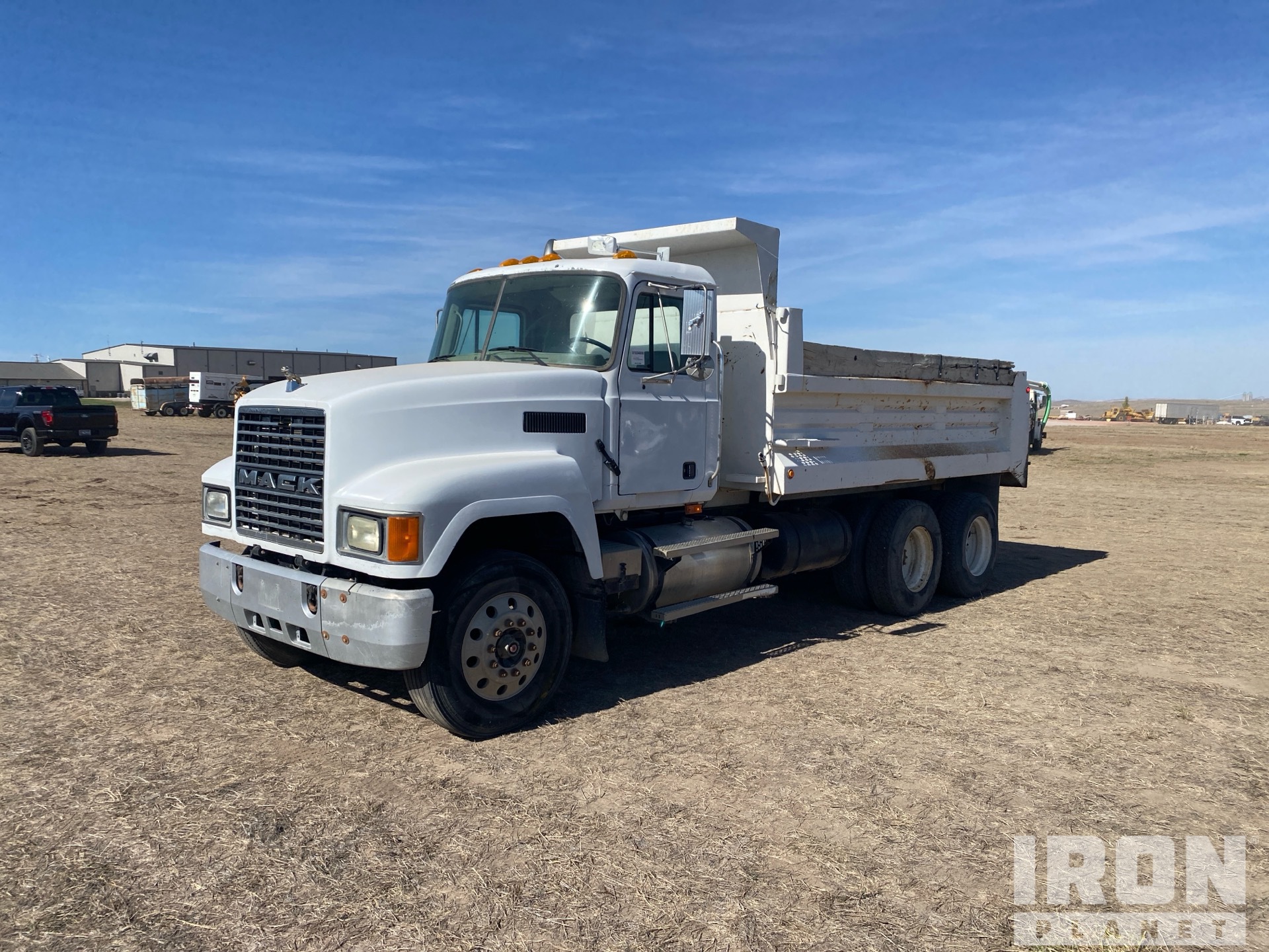 Photo of 2002 Mack CH613
