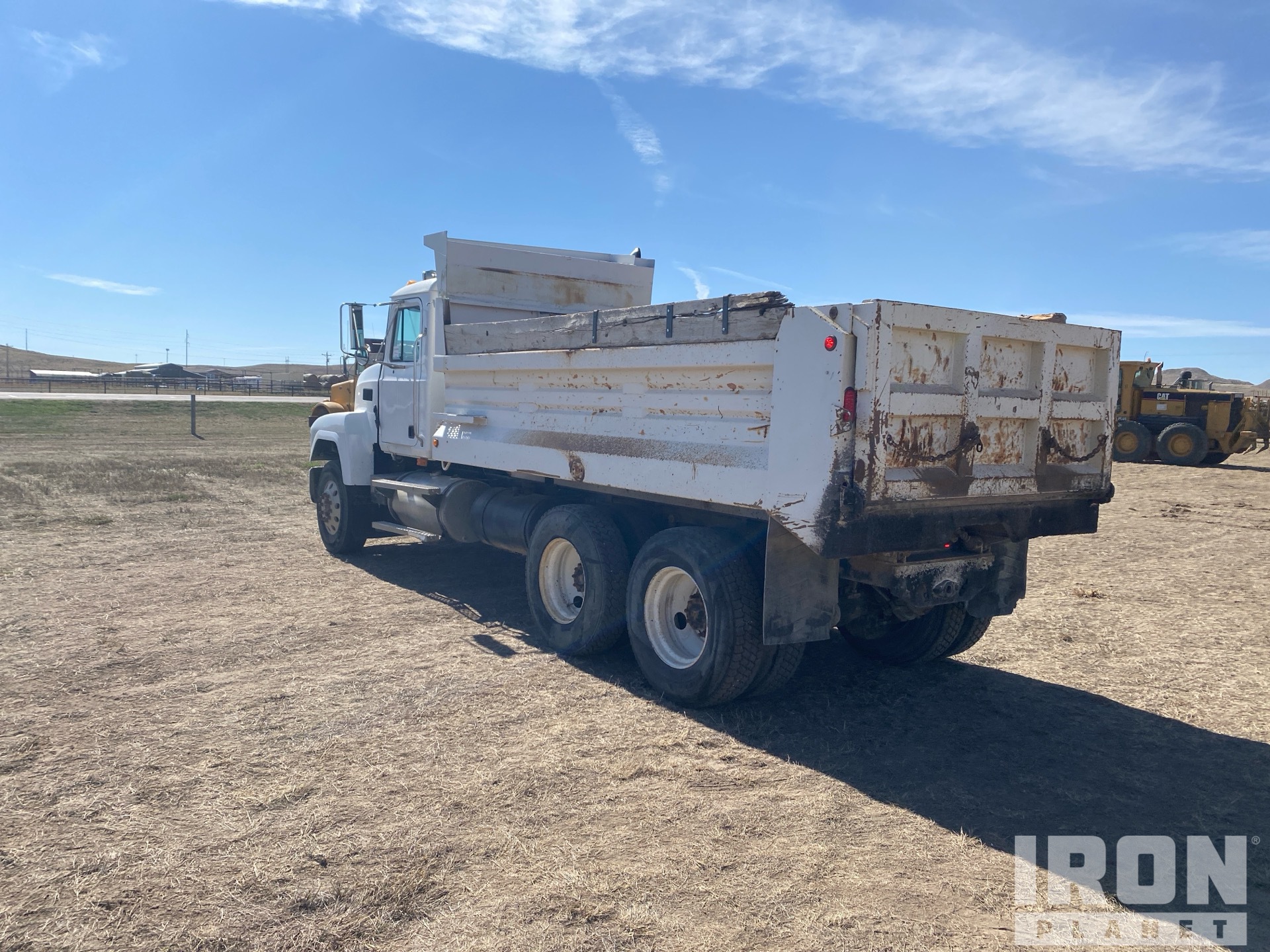 2002 Mack CH613