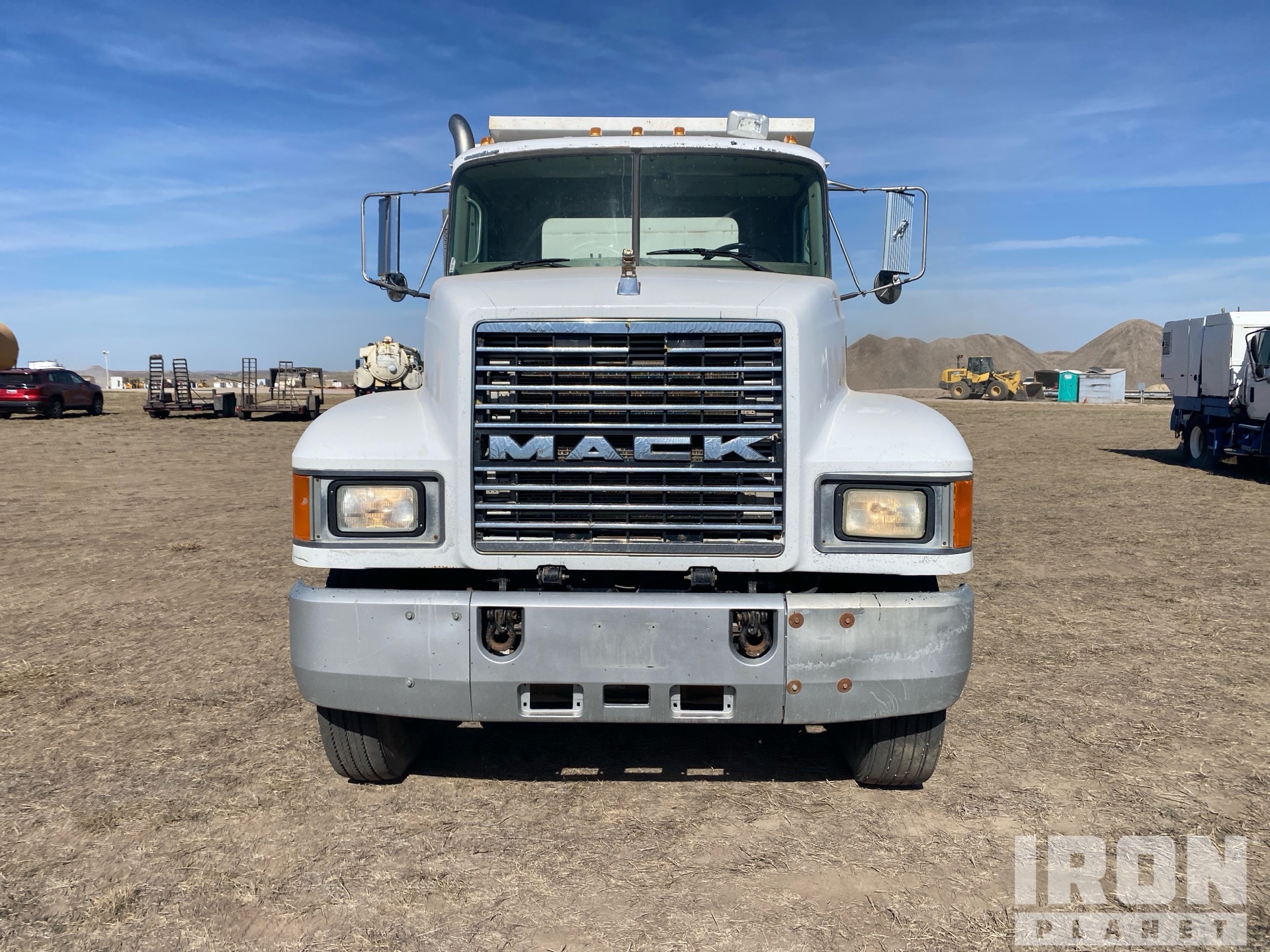 2002 Mack CH613