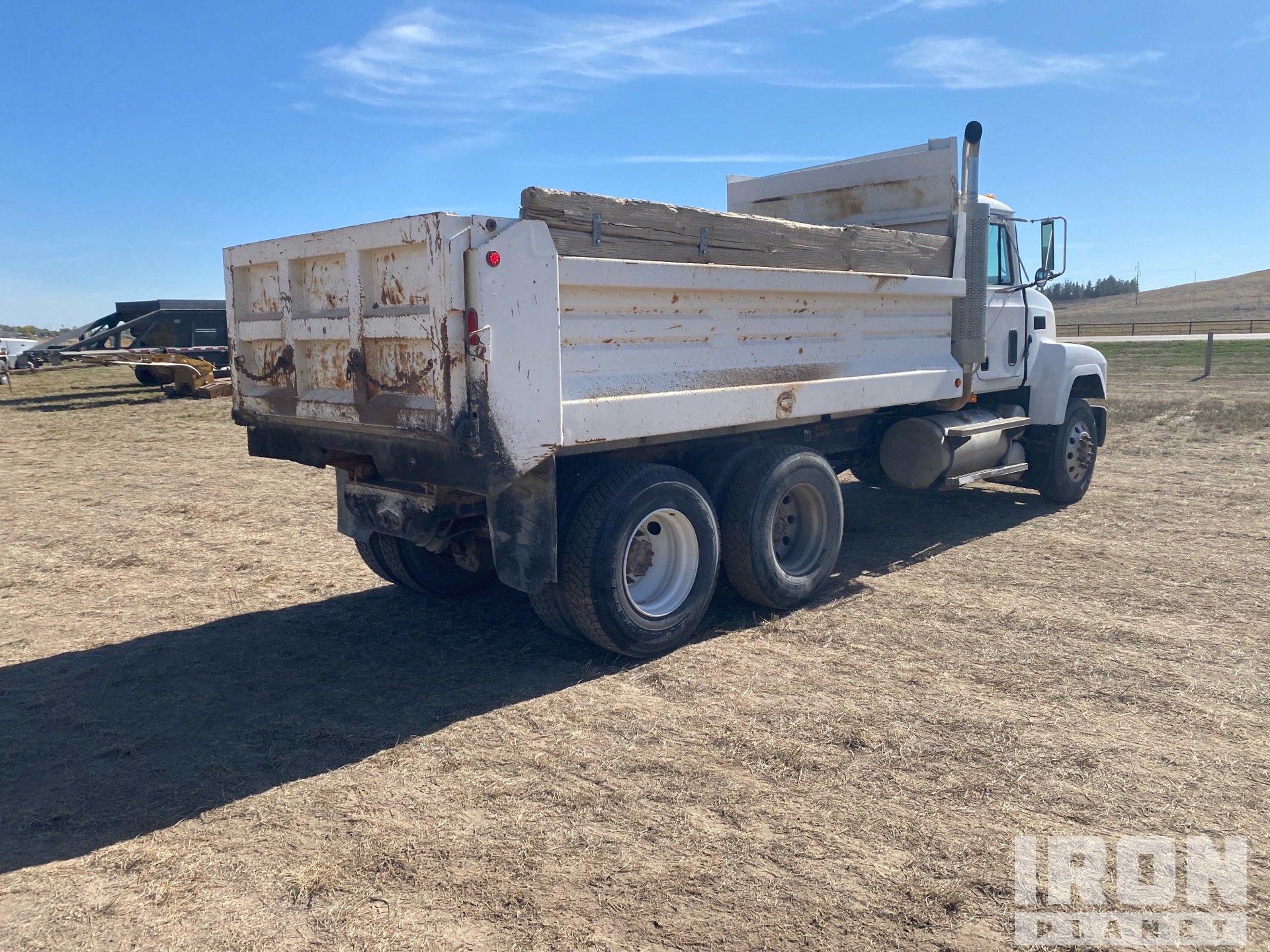 2002 Mack CH613