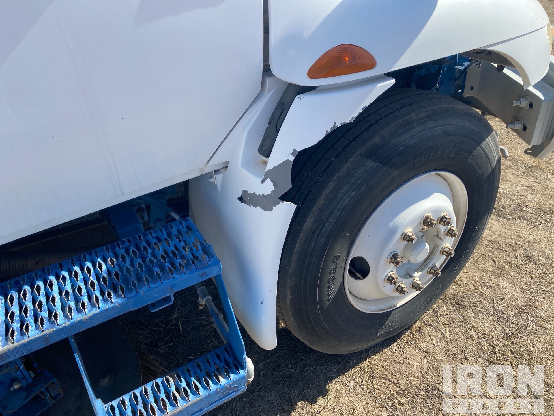 2005 International 4200