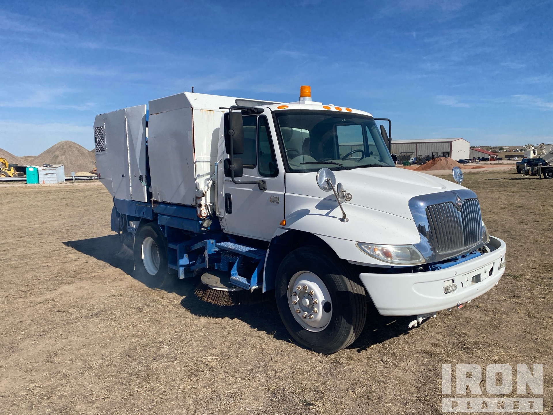 2005 International 4200