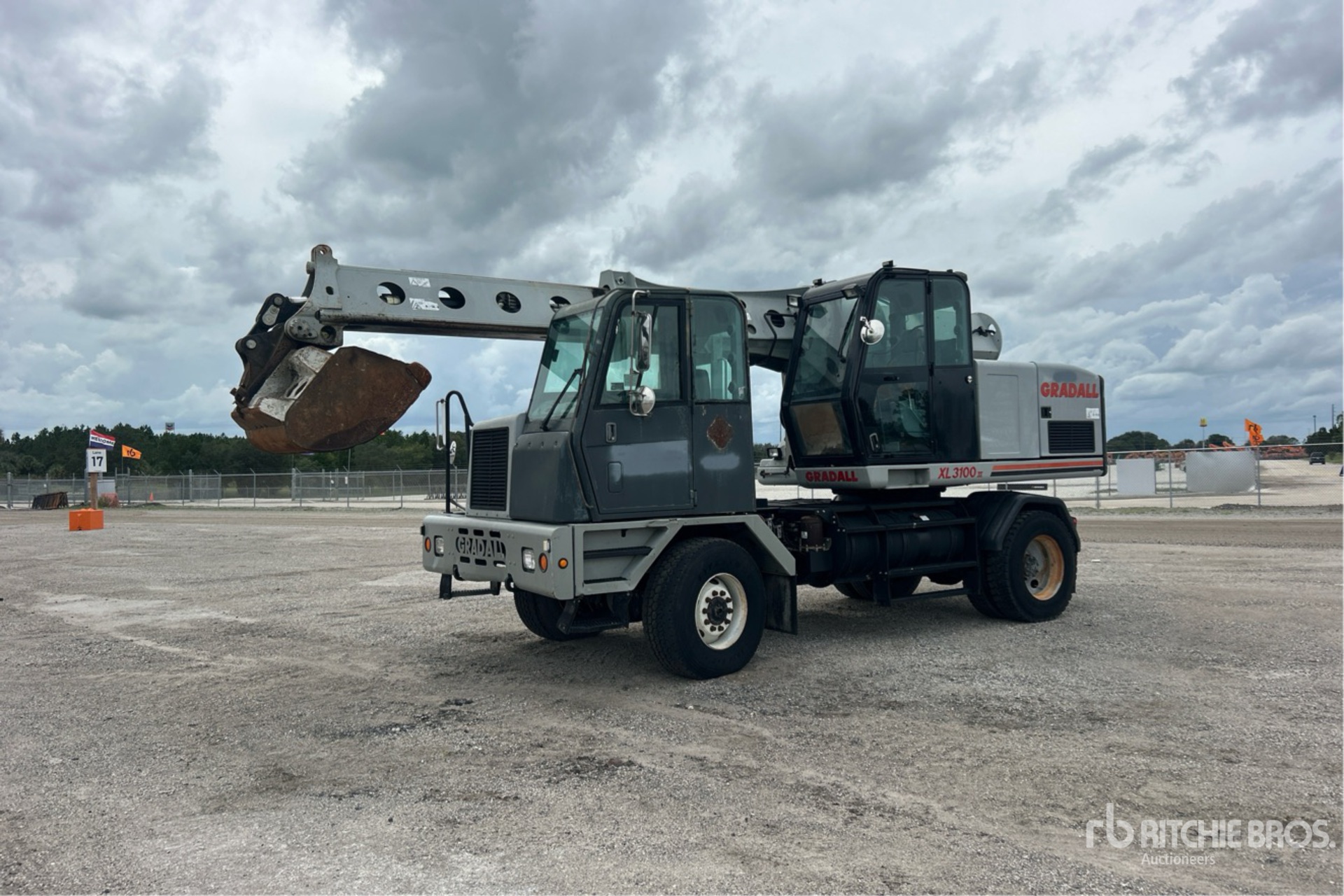 Gradall XL3100