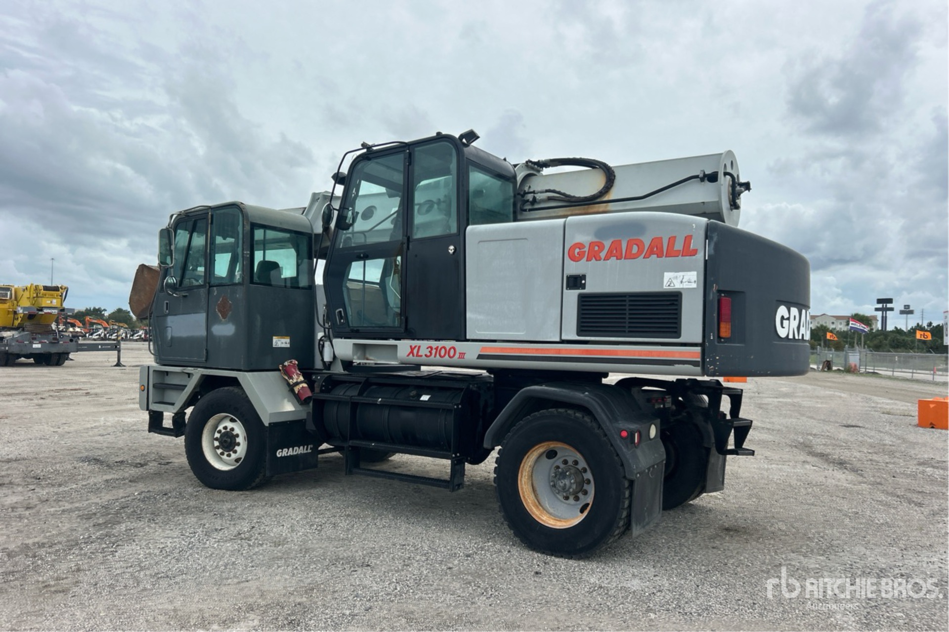 Gradall XL3100