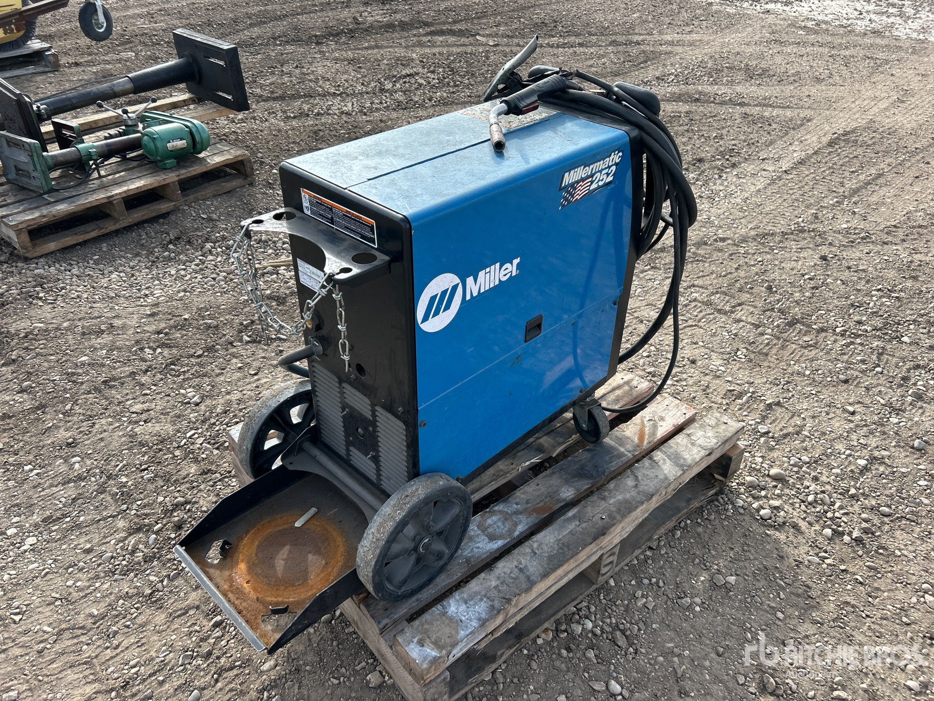 Miller MILLERMATIC 252