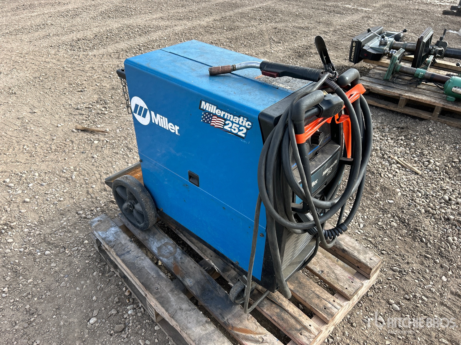 Miller MILLERMATIC 252