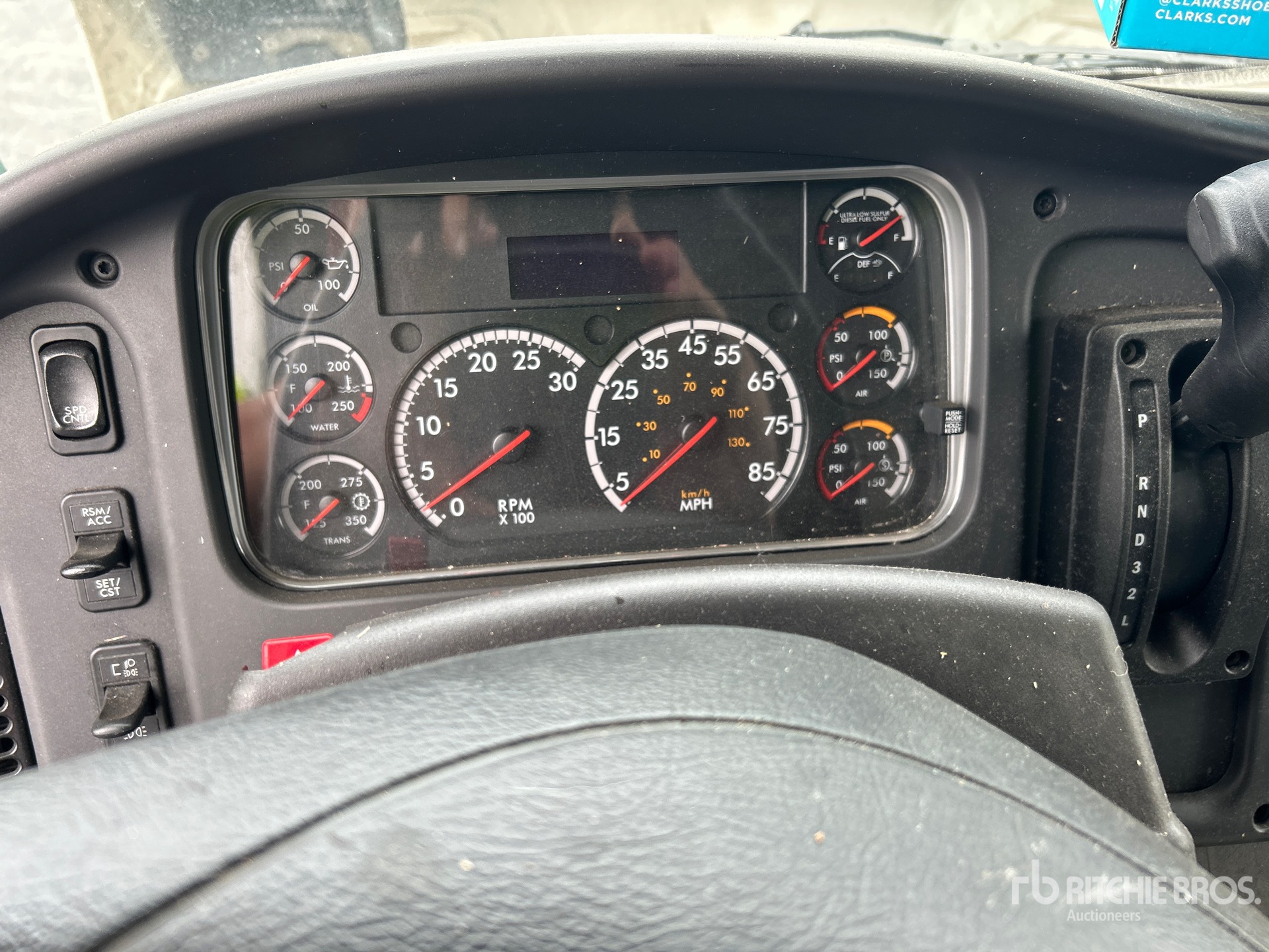 2023 Freightliner M2106