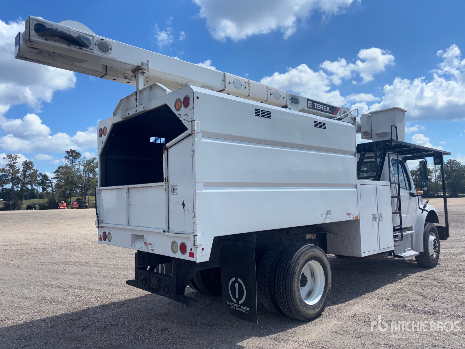 2018 Freightliner M2 106