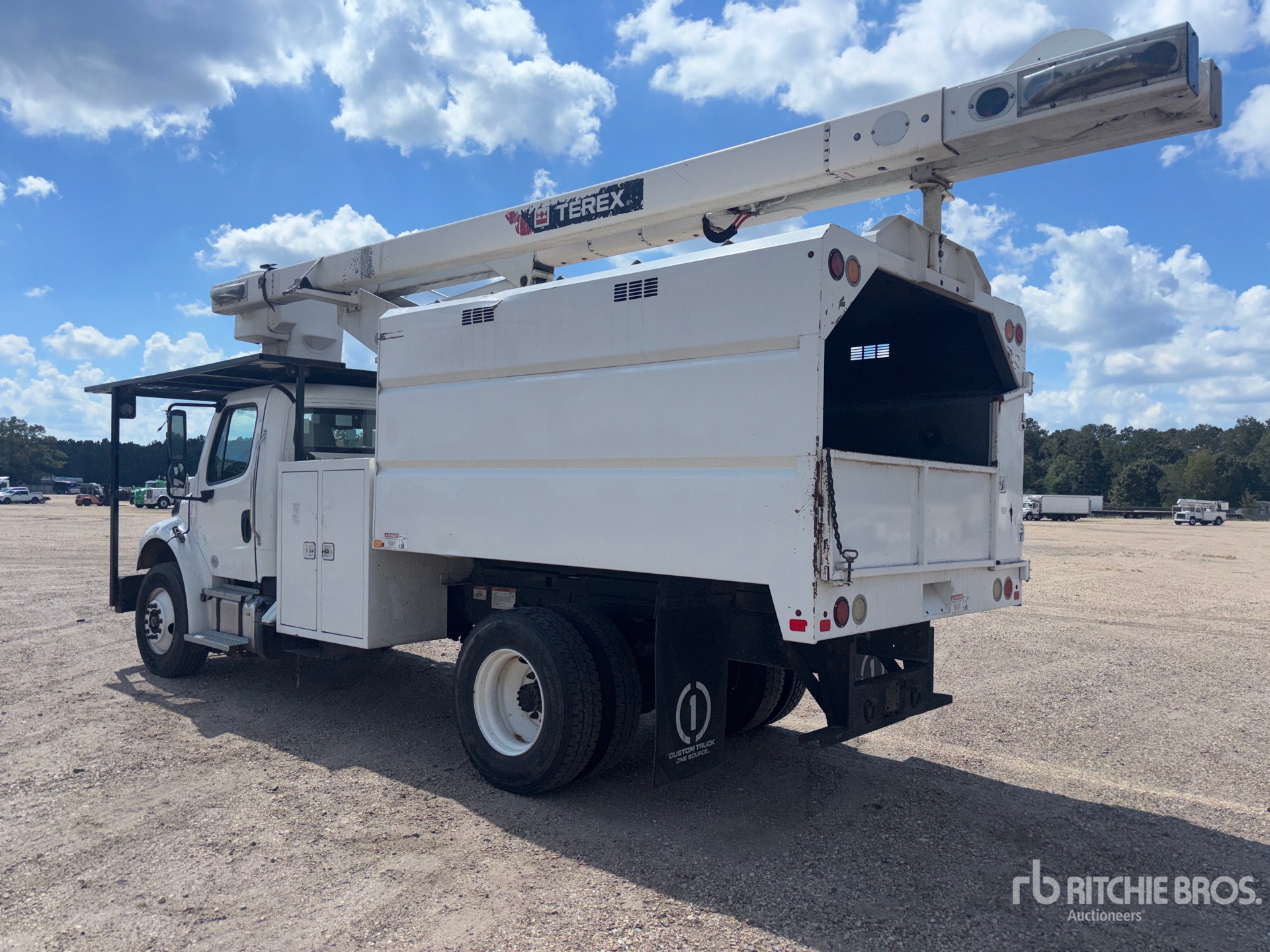 2018 Freightliner M2 106