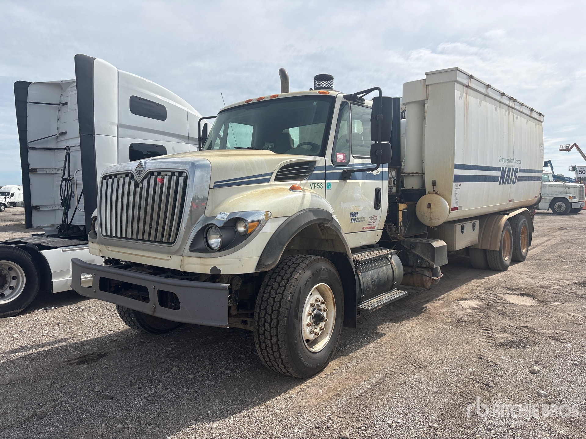 2008 International 6x4