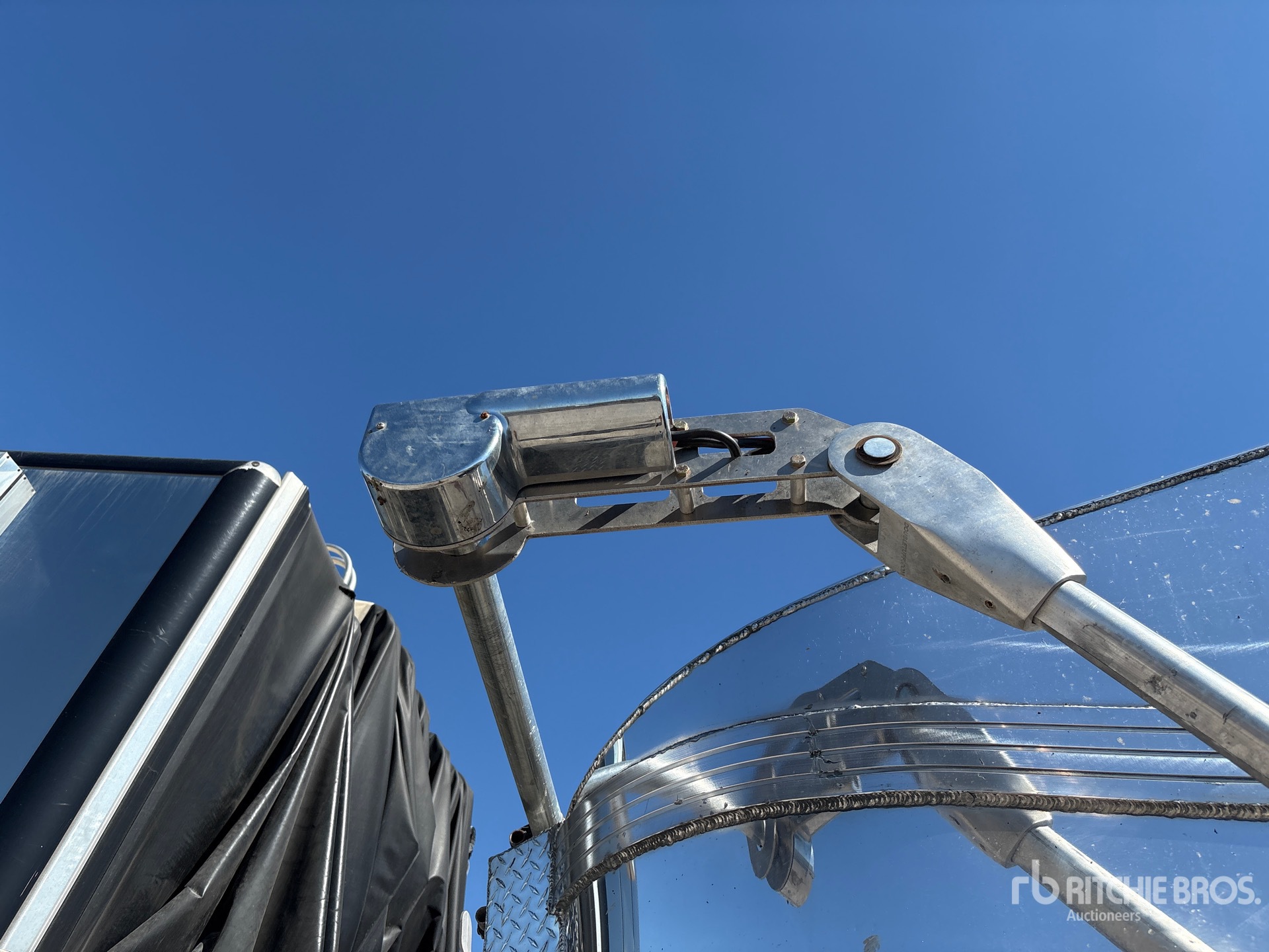 2025 Travis 37 FT 6 IN T/A ALUMINUM QUARTER ...