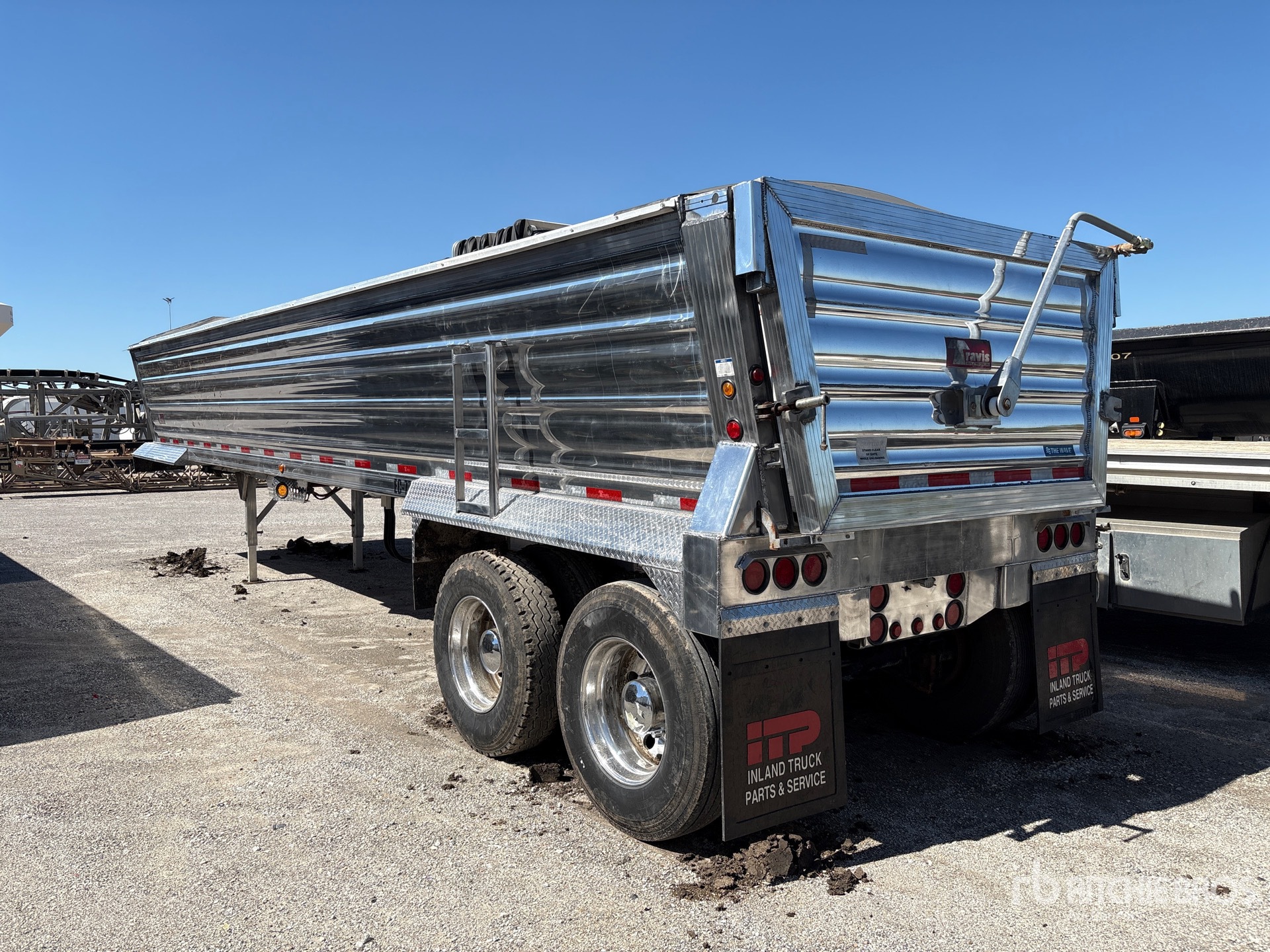 2025 Travis 37 FT 6 IN T/A ALUMINUM QUARTER ...