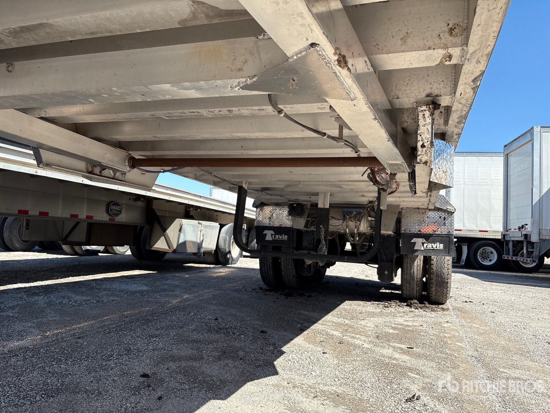 2025 Travis 37 FT 6 IN T/A ALUMINUM QUARTER ...