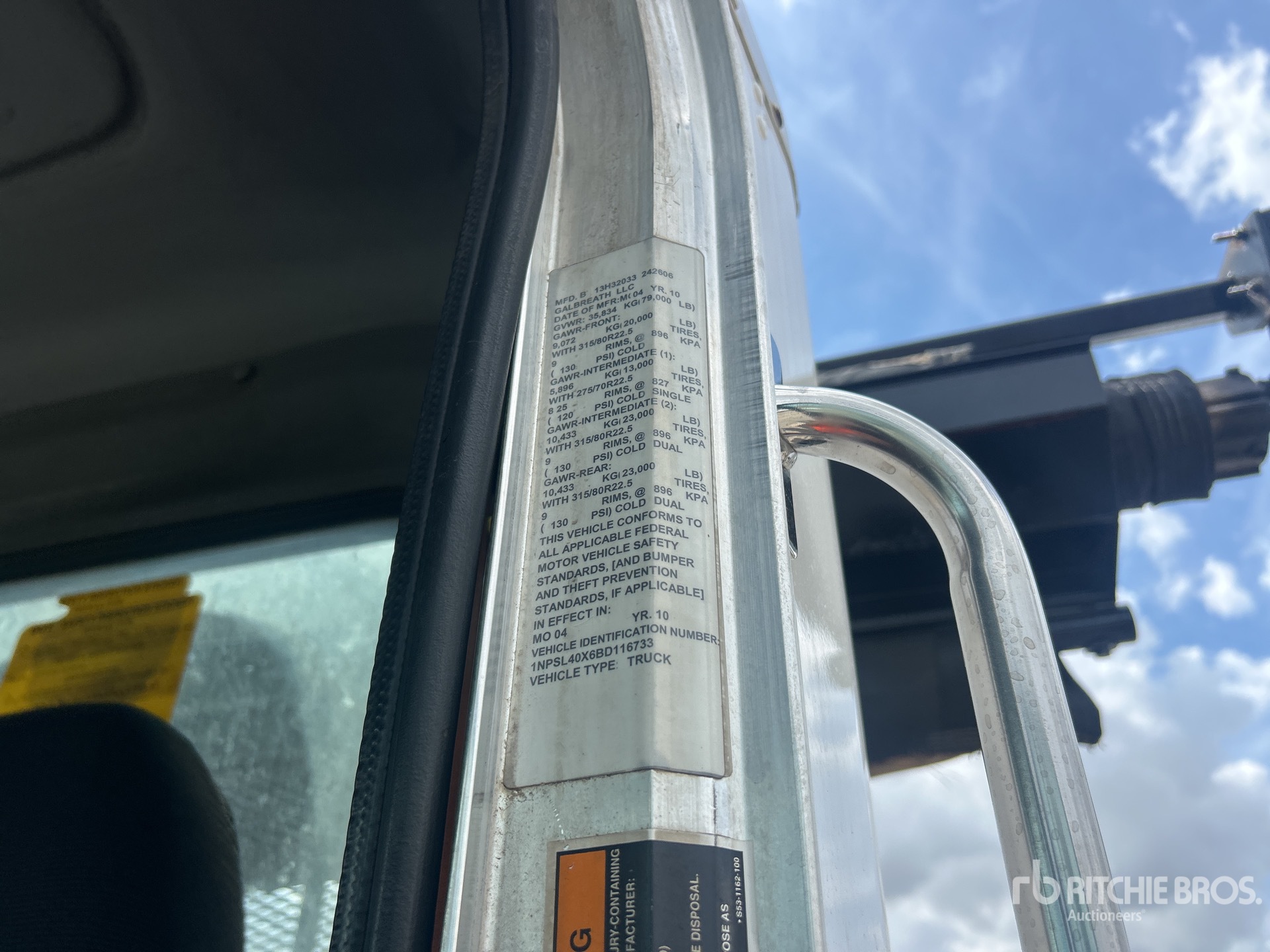 2011 Peterbilt 365