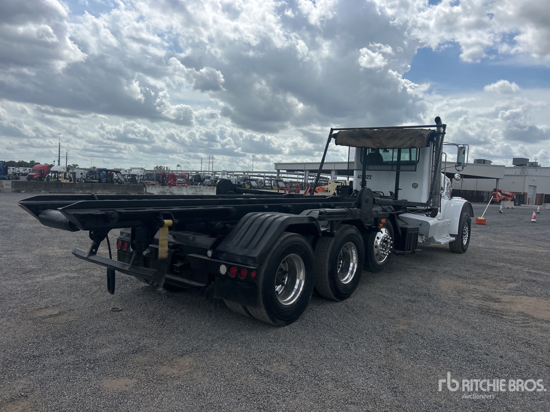 2011 Peterbilt 365