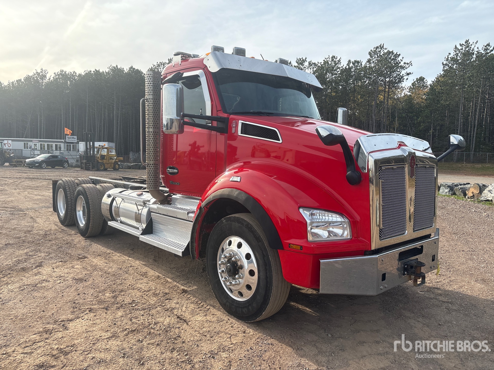 2024 Kenworth T880