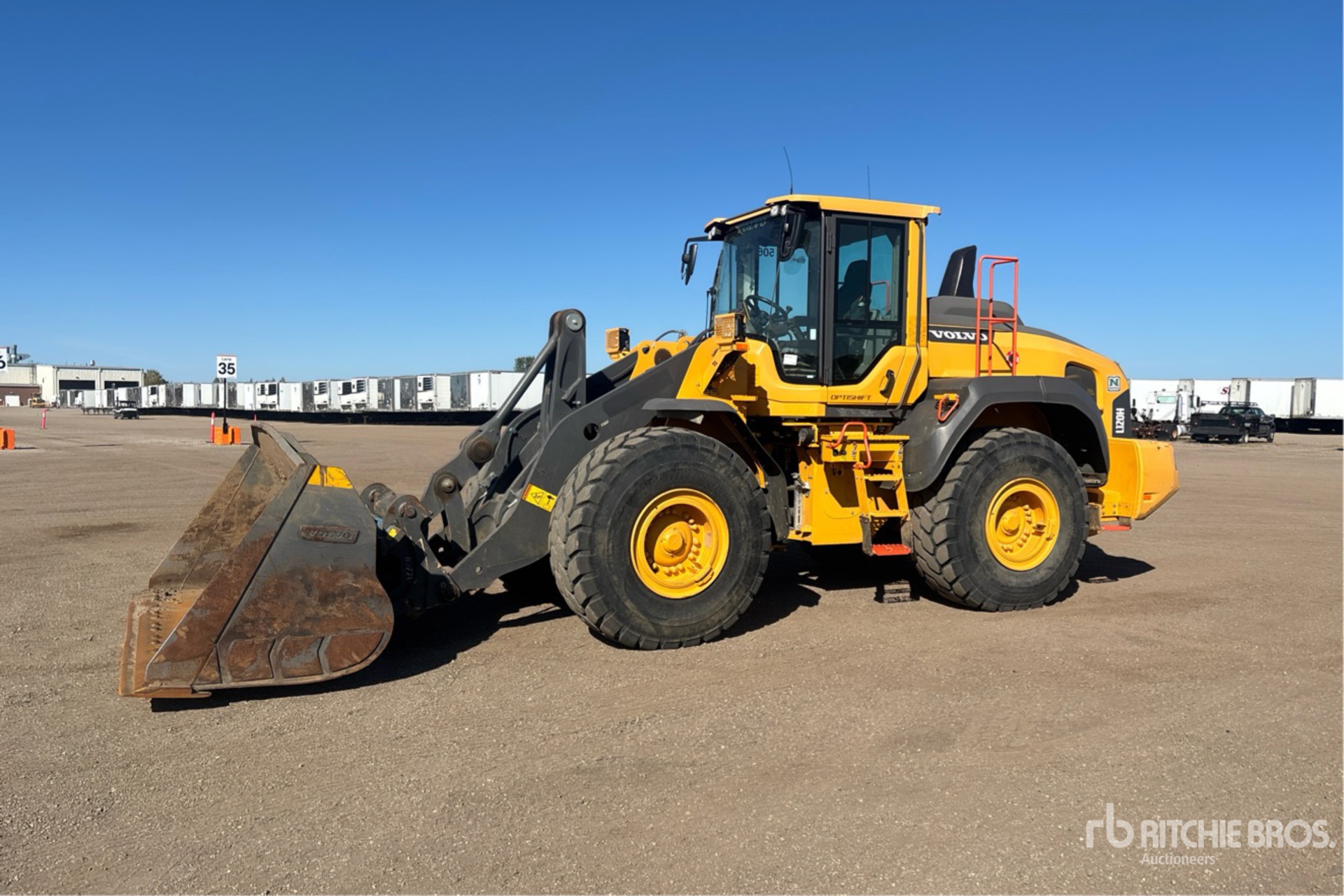 Photo of 2022 Volvo L120H