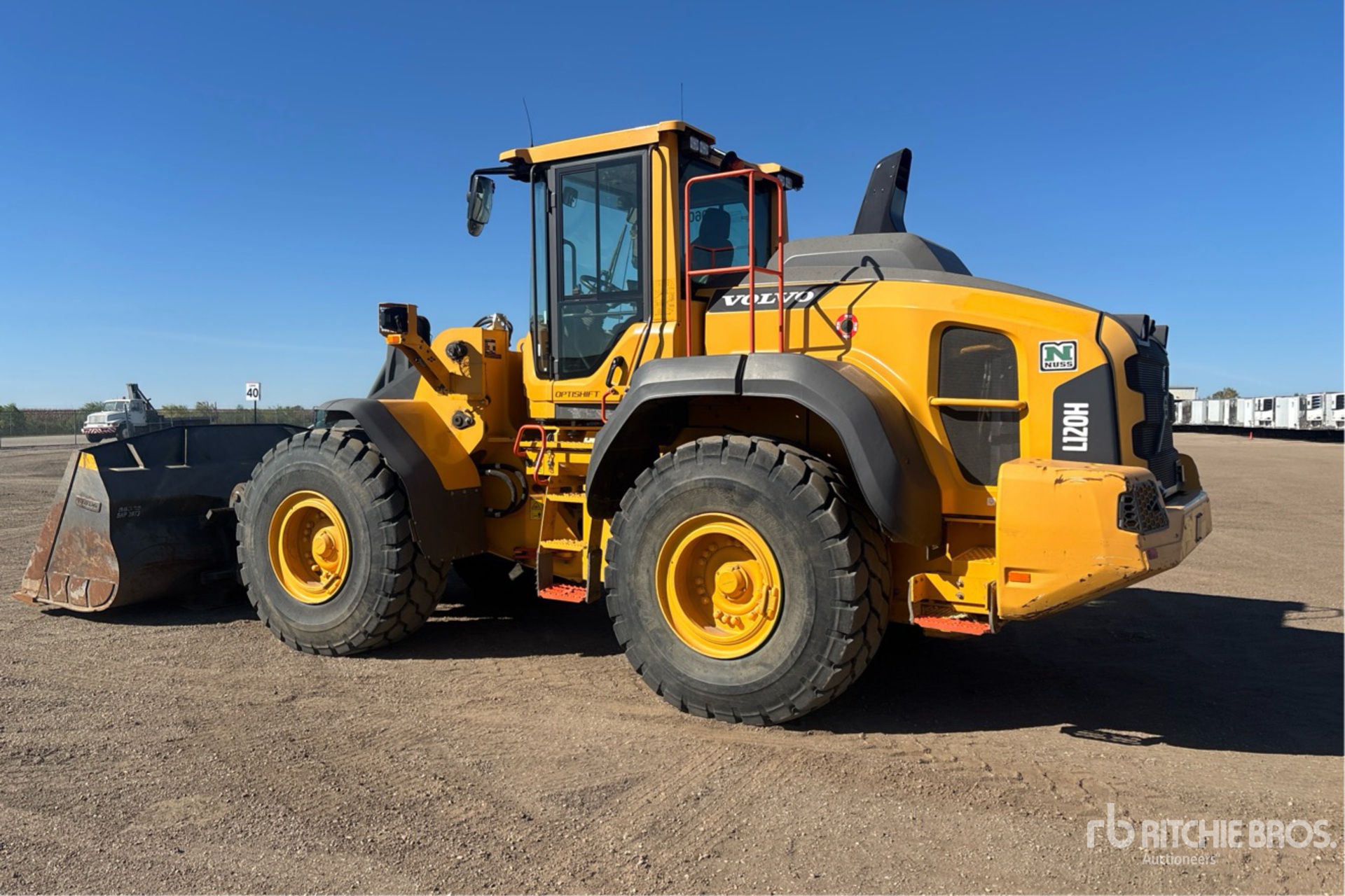 2022 Volvo L120H