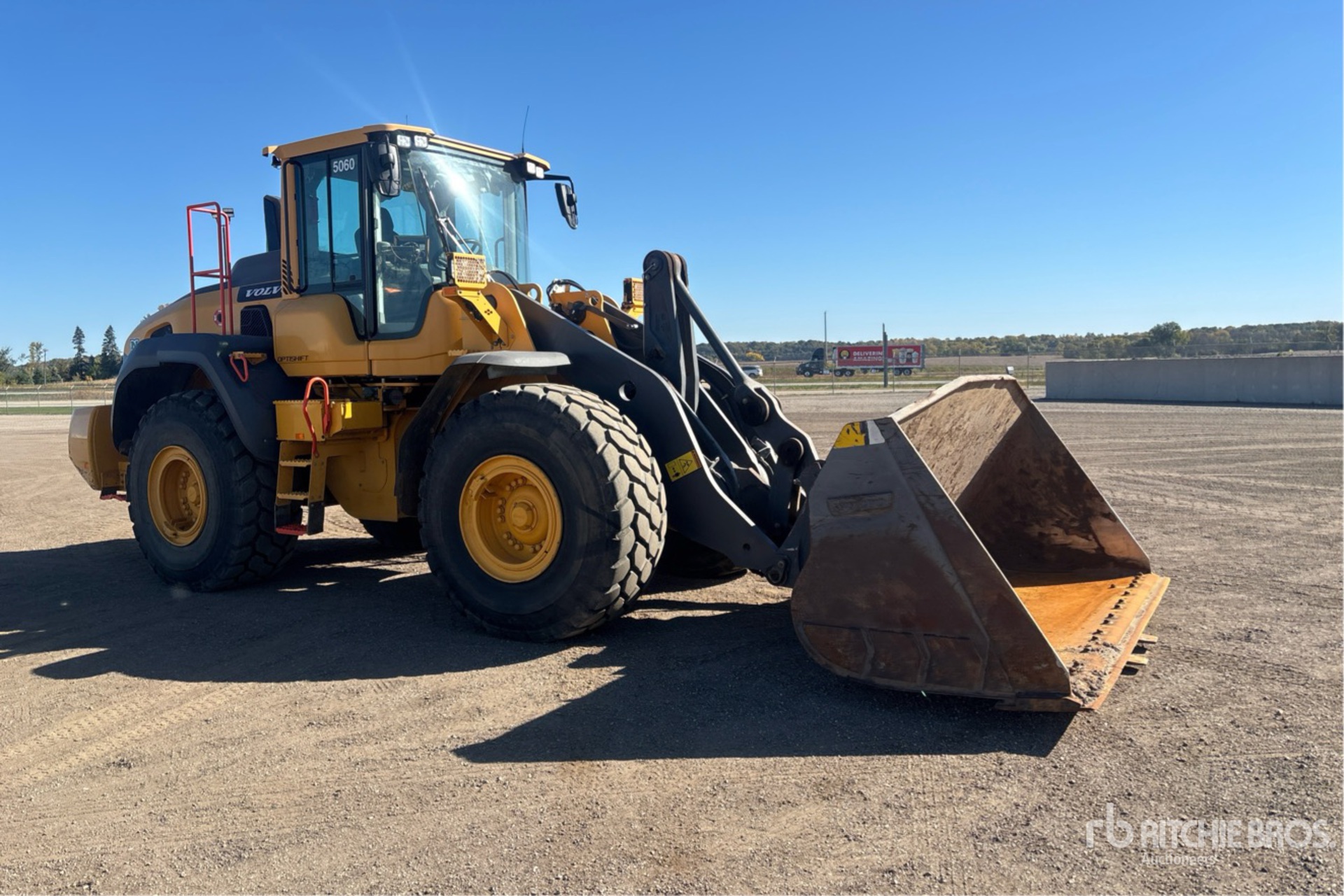 2022 Volvo L120H