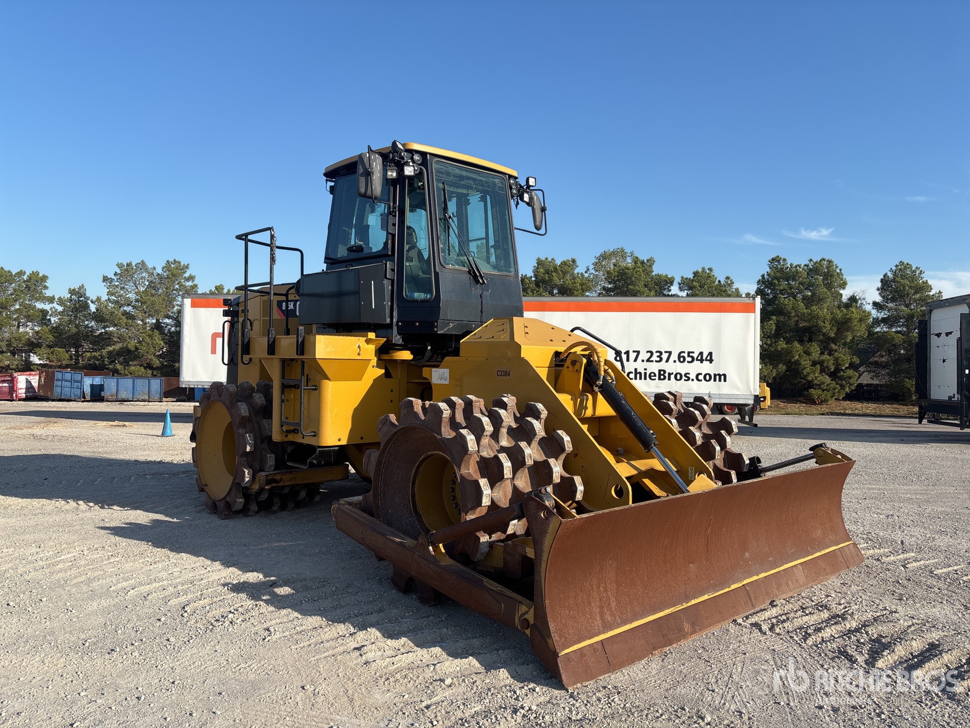 2019 Caterpillar 815K