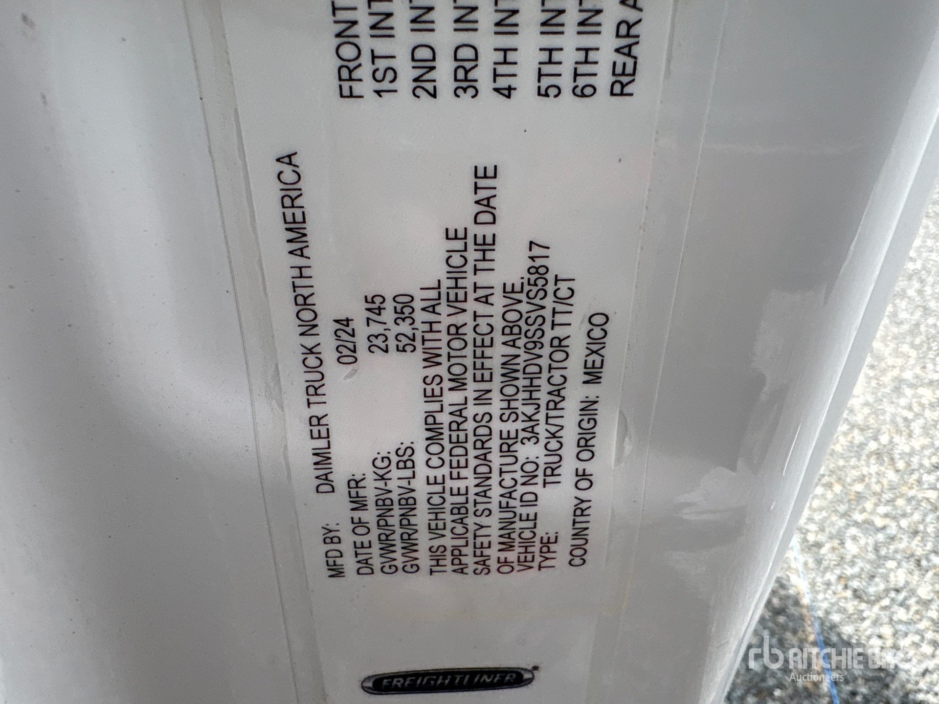 2025 Freightliner CASCADIA 126