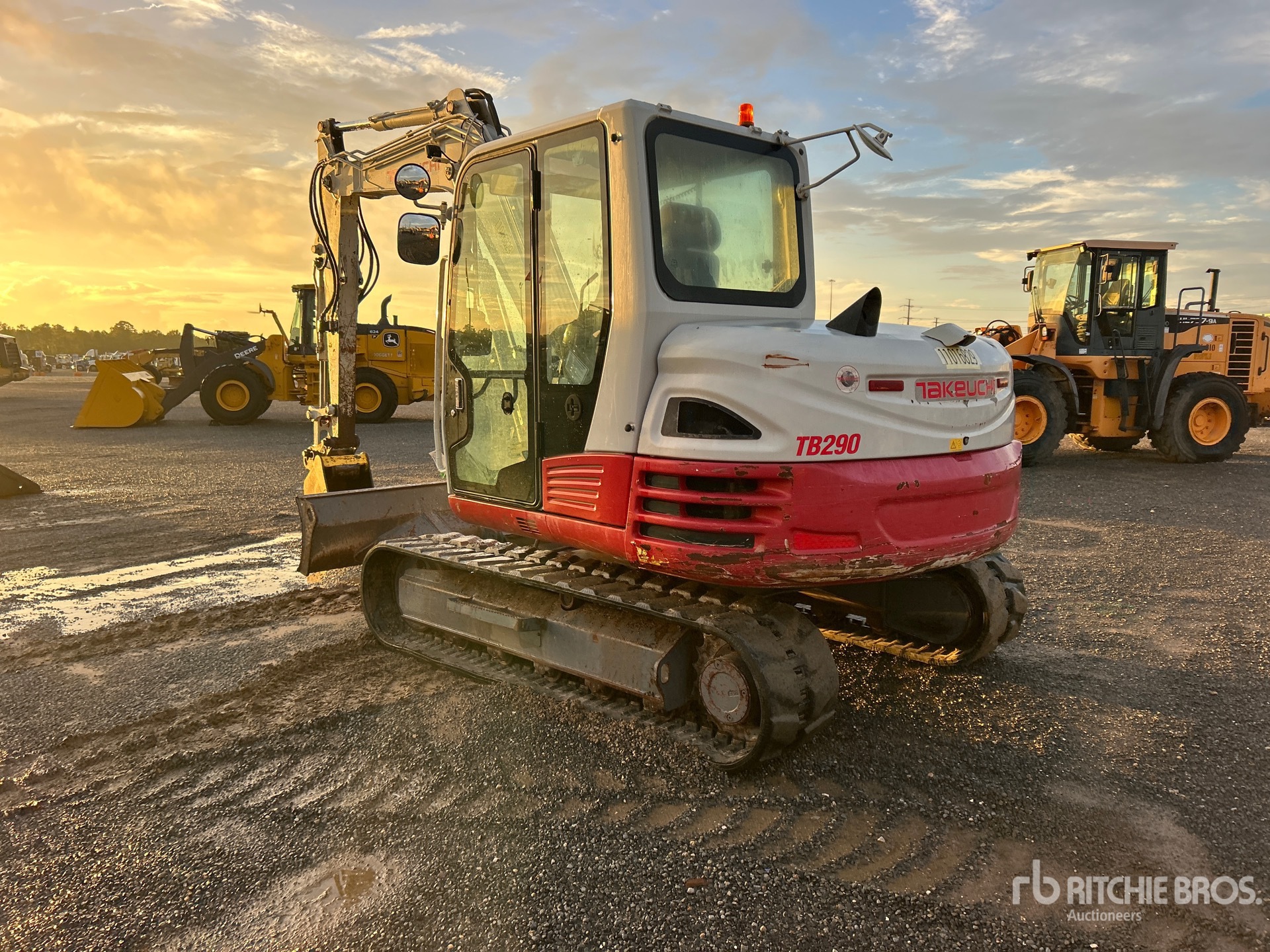 2019 Takeuchi TB290C