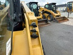 Hydraulics with Auxiliary Hydraulic Plumbing