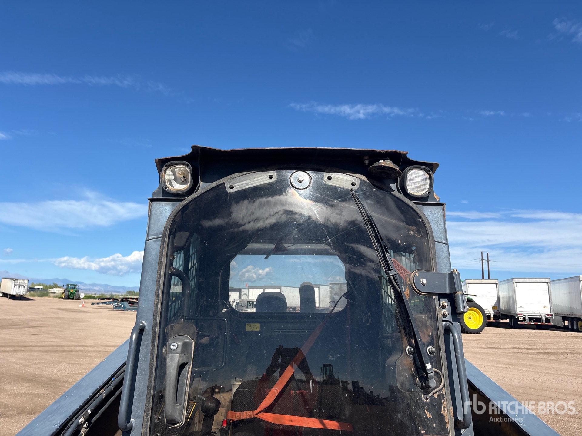 2018 John Deere 331G