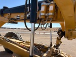 Hydraulics with Blade Lift Cylinders