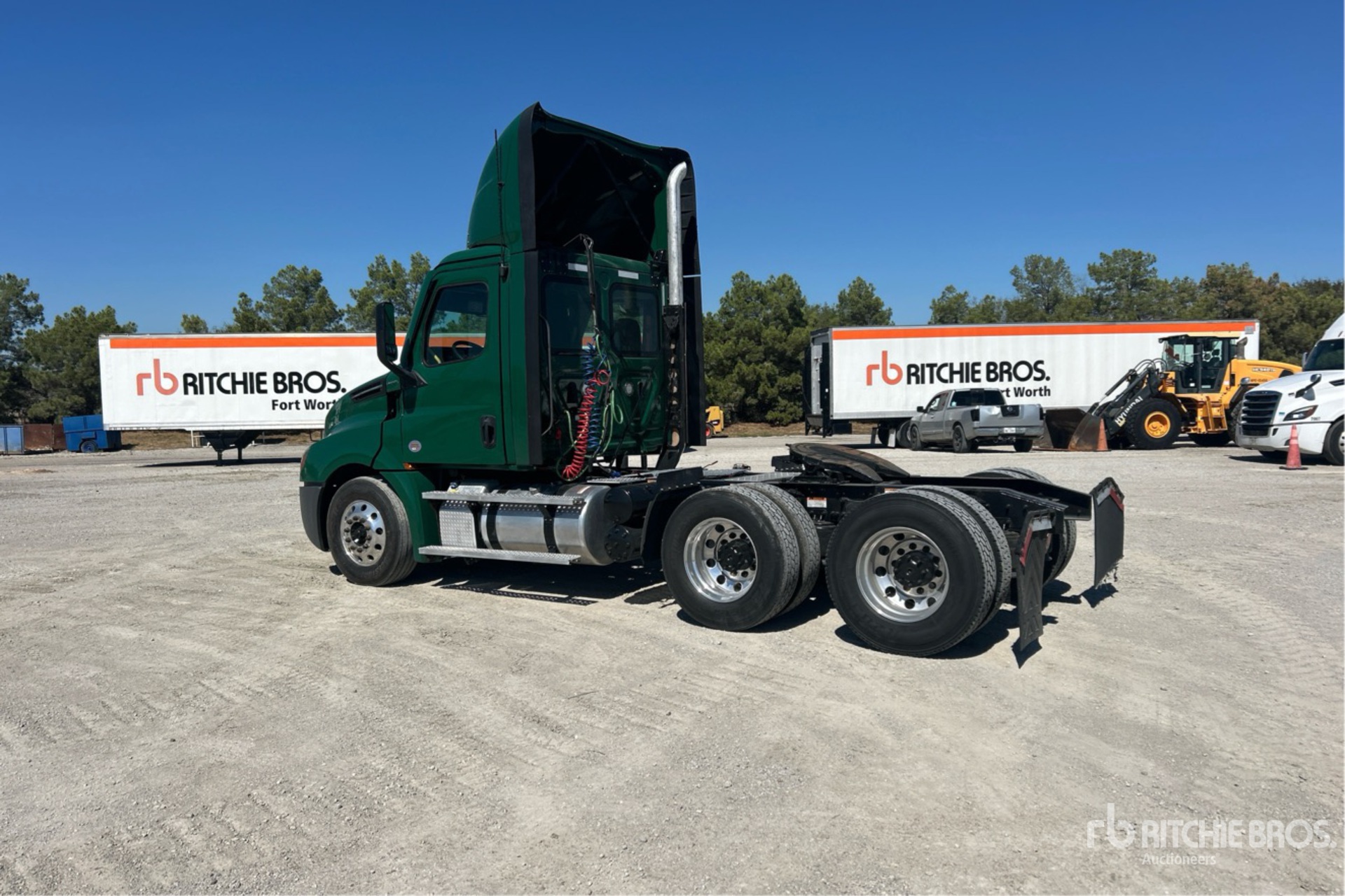 2024 Freightliner CASCADIA 126