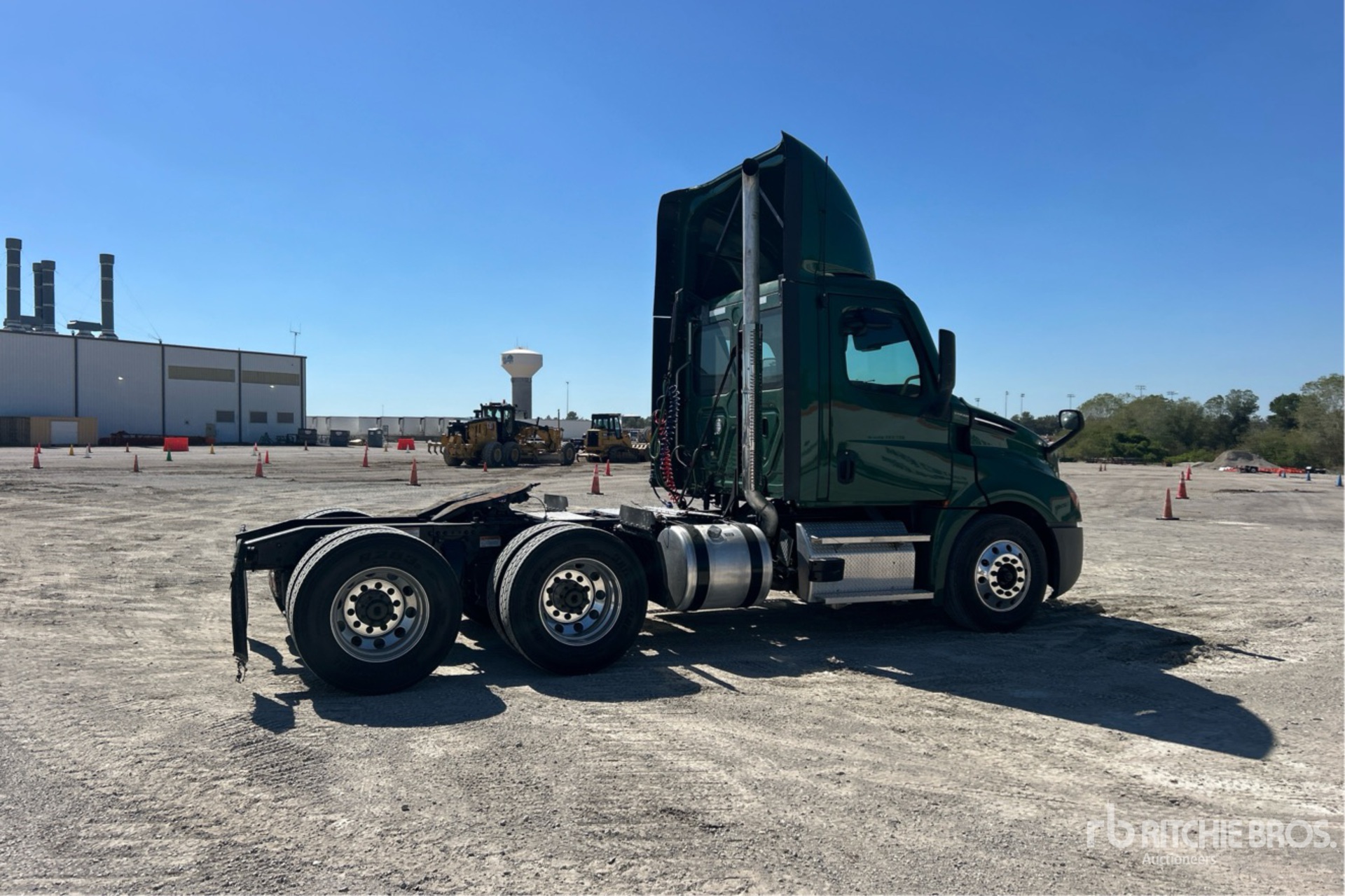 2024 Freightliner CASCADIA 126