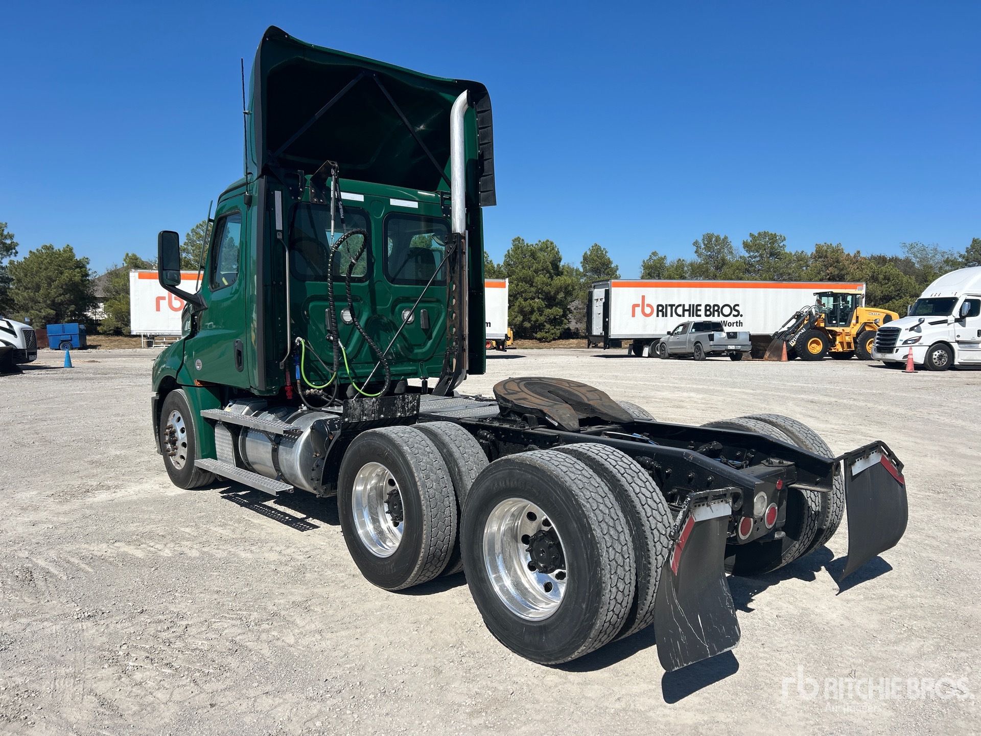 2023 Freightliner CASCADIA 126