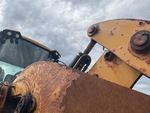 Hydraulics with Bucket Tilt Cylinders