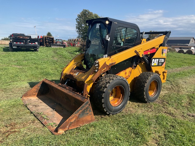 2016 Cat 272D2 XHP Two-Speed High Flow Skid Steer Loader w/Multiple Attachments