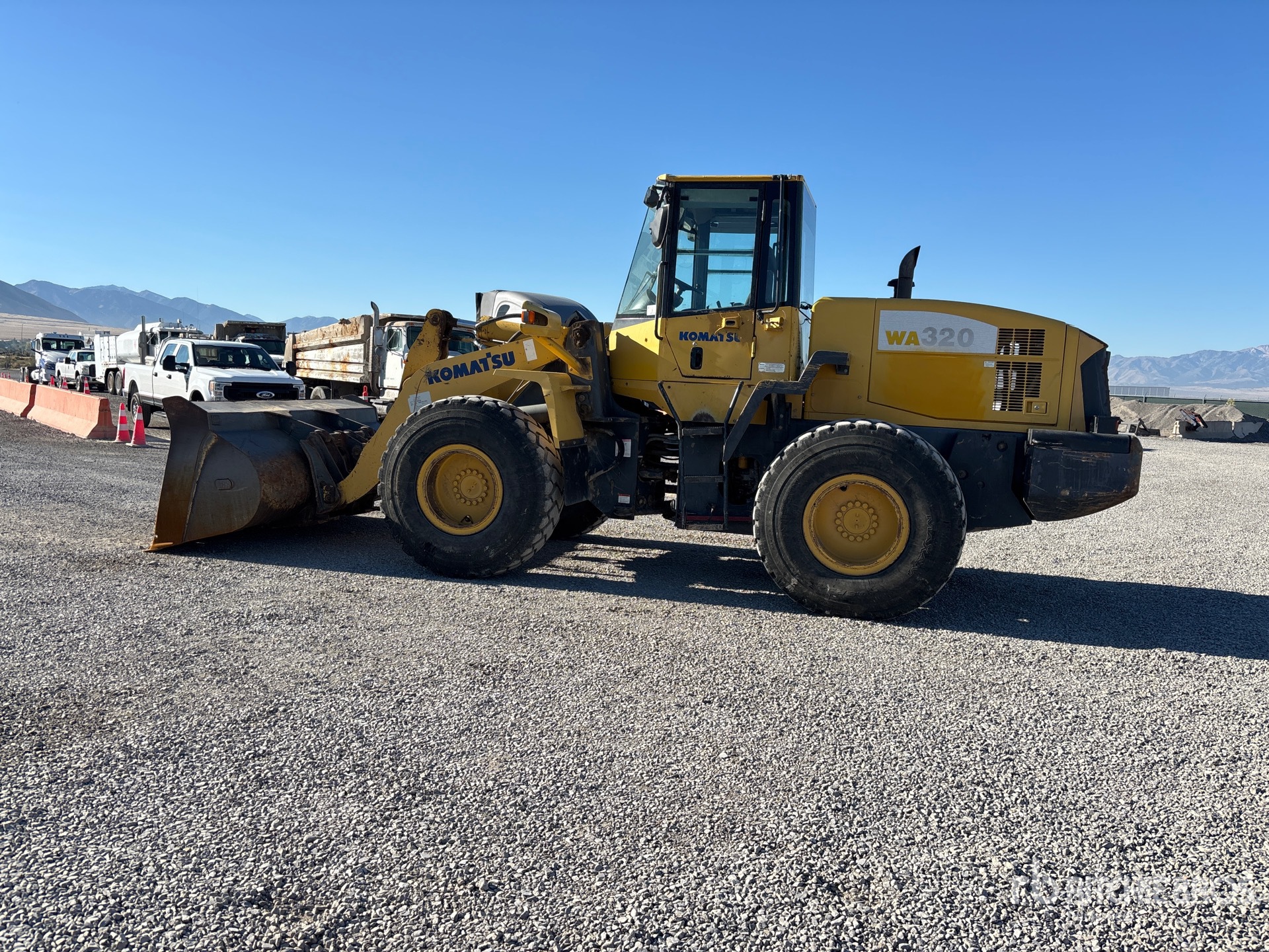 2006 Komatsu WA320-5