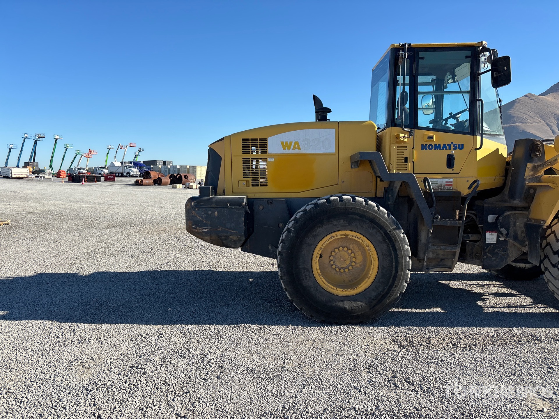 2006 Komatsu WA320-5