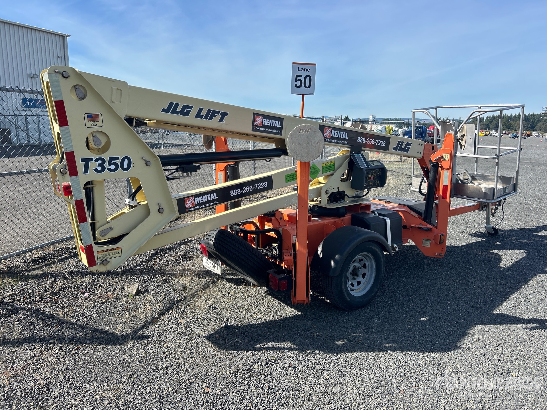 2019 JLG T350