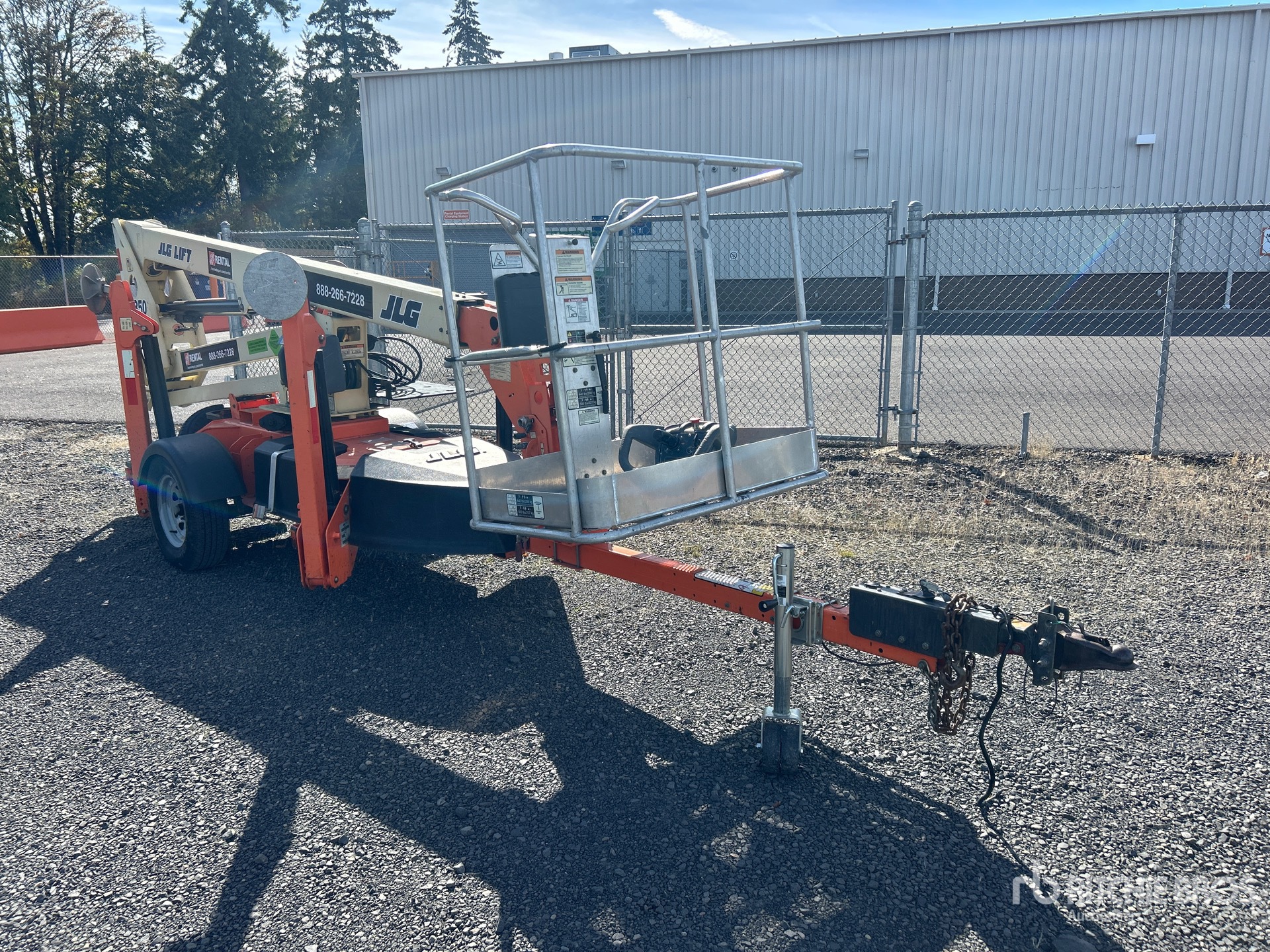 2019 JLG T350