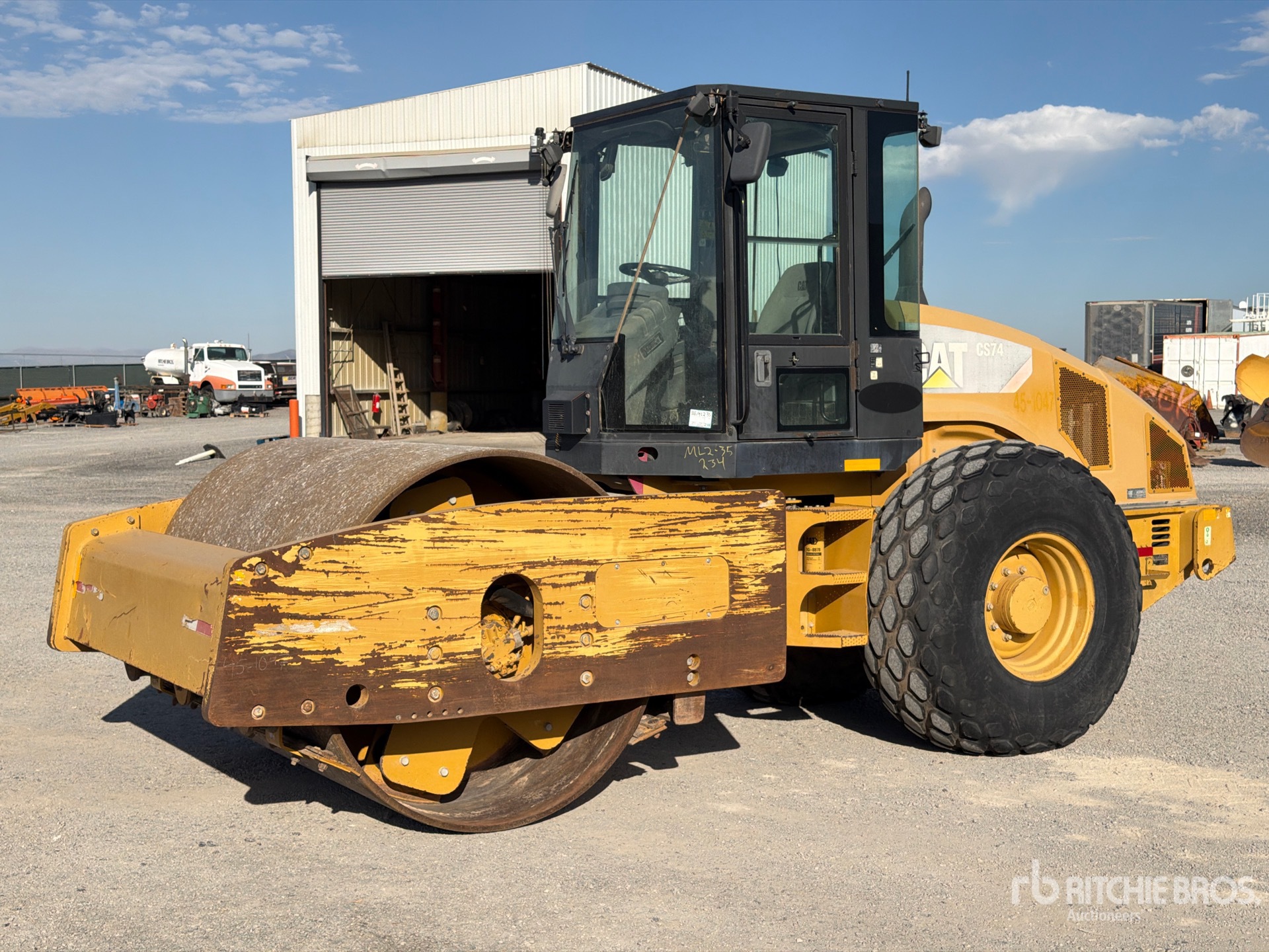 Photo of 2009 Caterpillar CS74