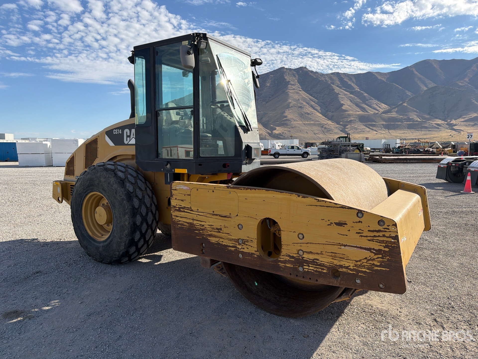 2009 Caterpillar CS74