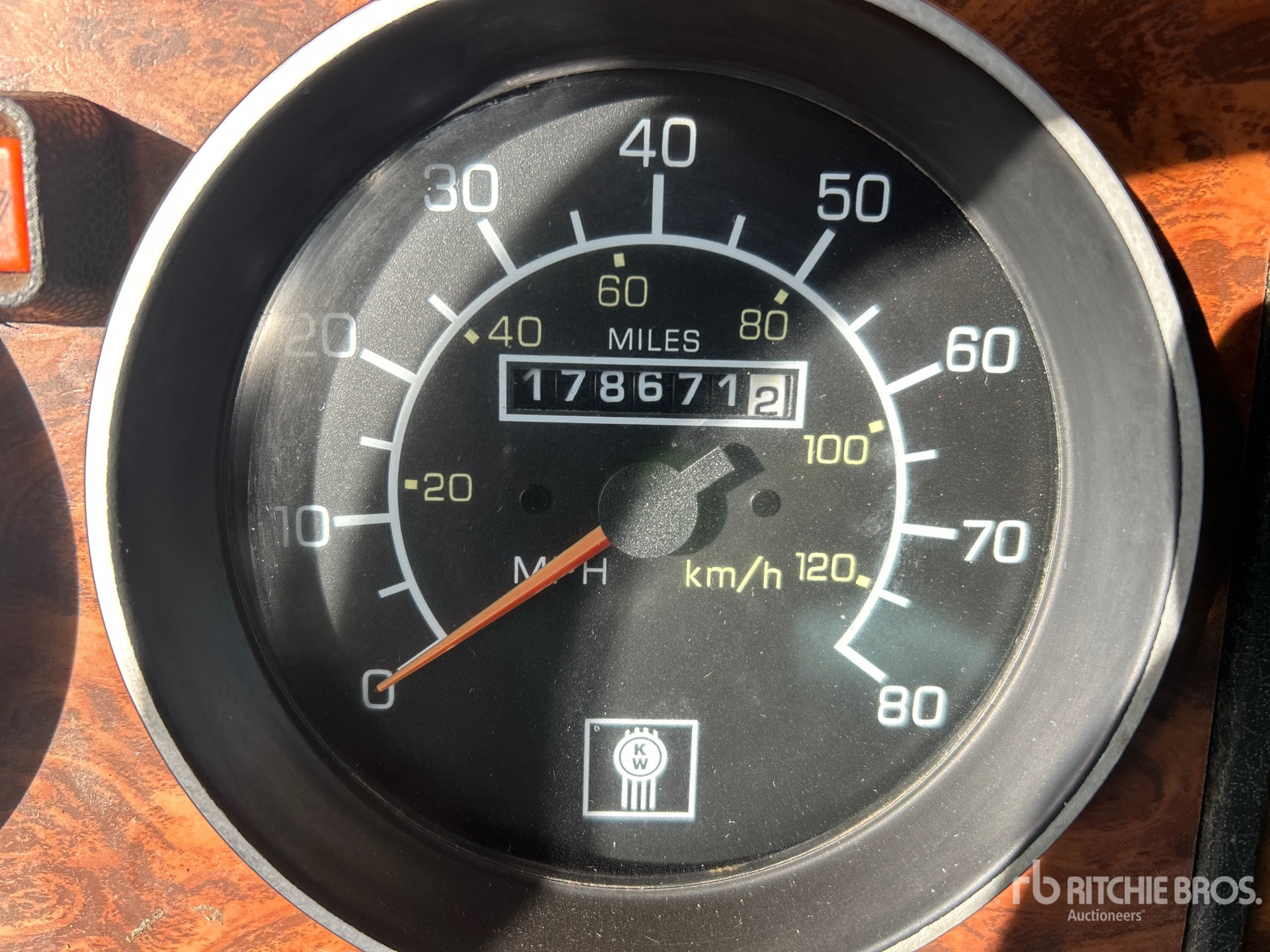 1999 Kenworth T800