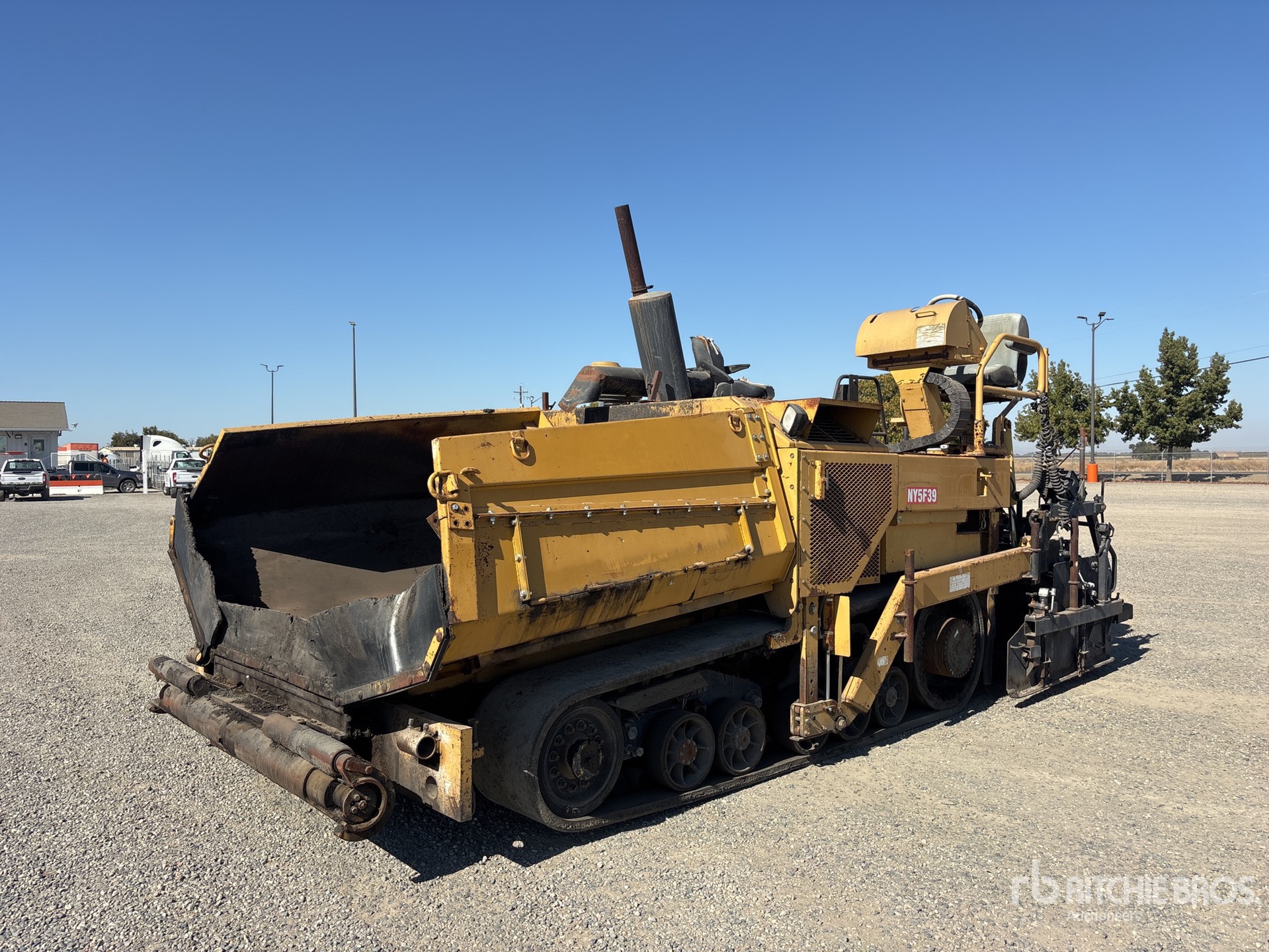 2002 Caterpillar AP-1055B