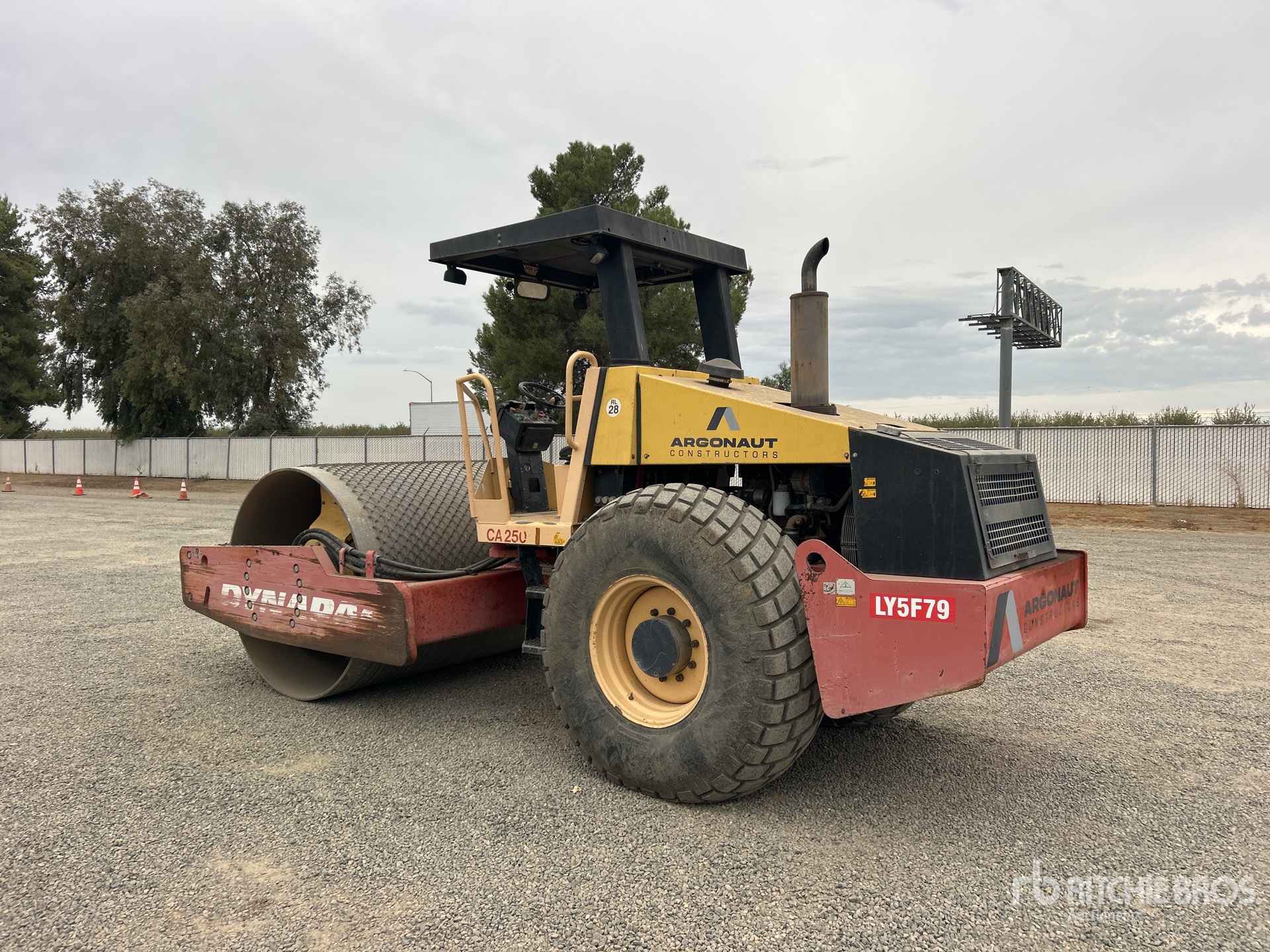 2005 Dynapac CA250D