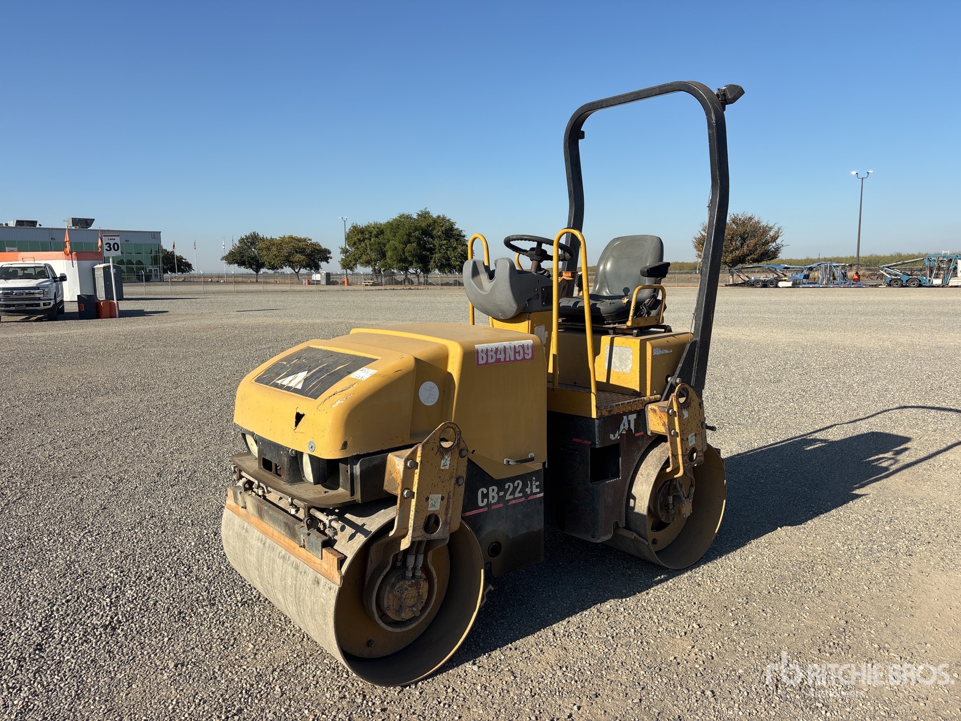 Photo of 2004 Caterpillar CB-224E