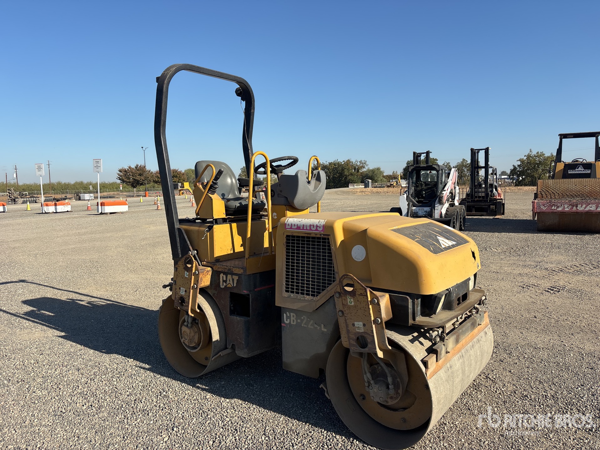 2004 Caterpillar CB-224E