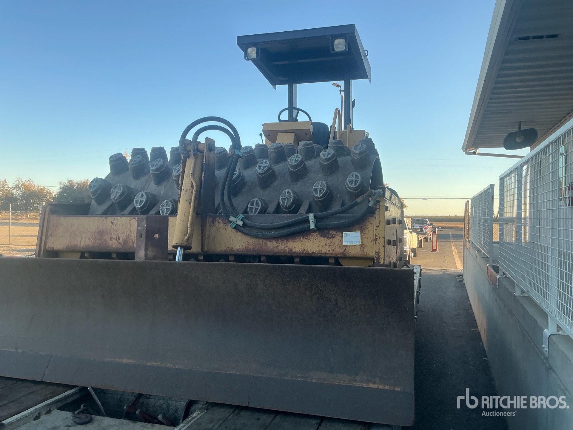 1995 Caterpillar CP-563C