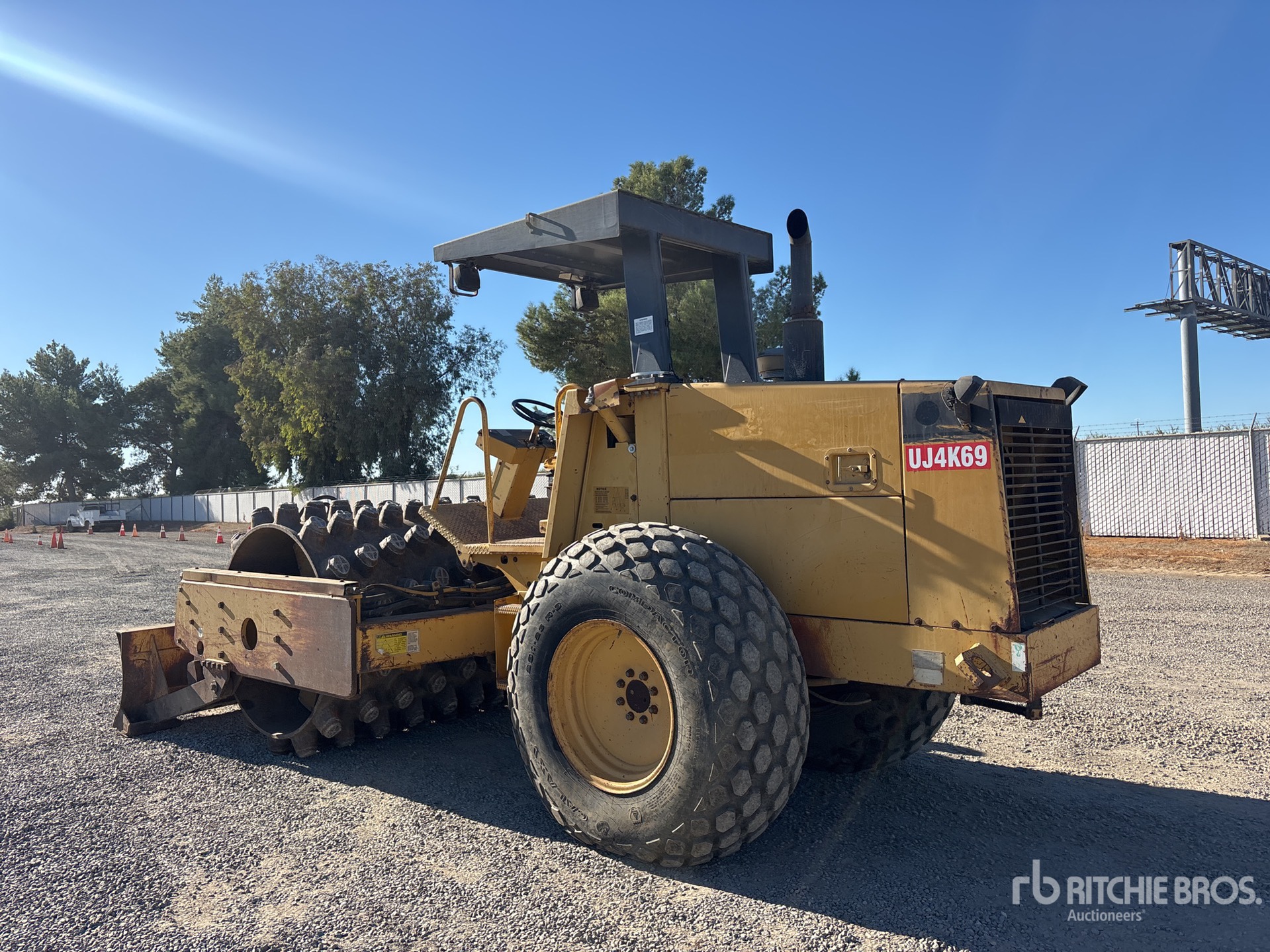 1995 Caterpillar CP-563C